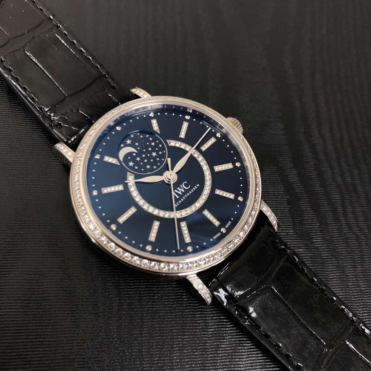 IWC IW459004 PORTOFINO Automatic 18kt White Gold & Diamond
