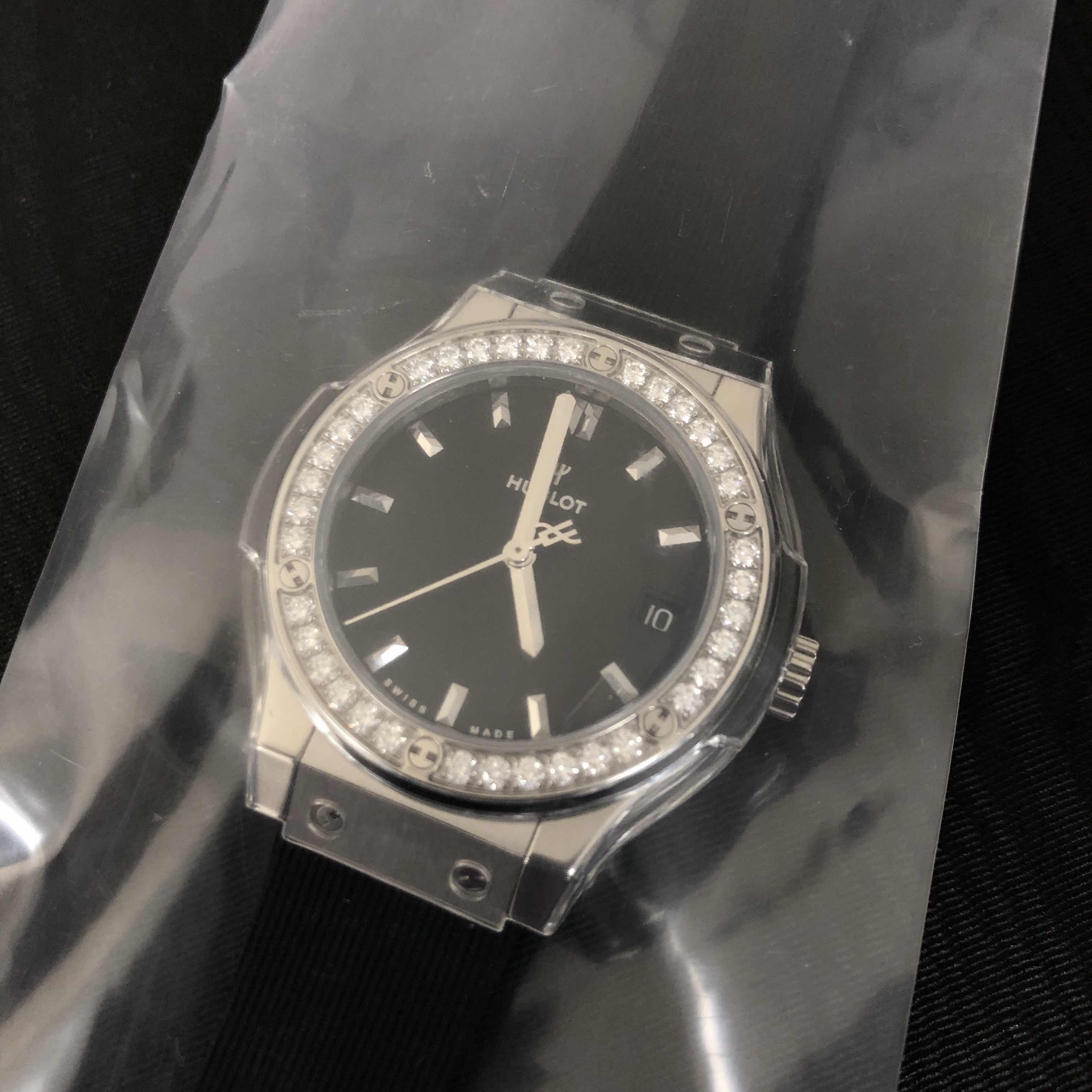 Hublot 581.NX.1171.RX.1104 CLASSIC FUSION Quartz Titanium & Diamond