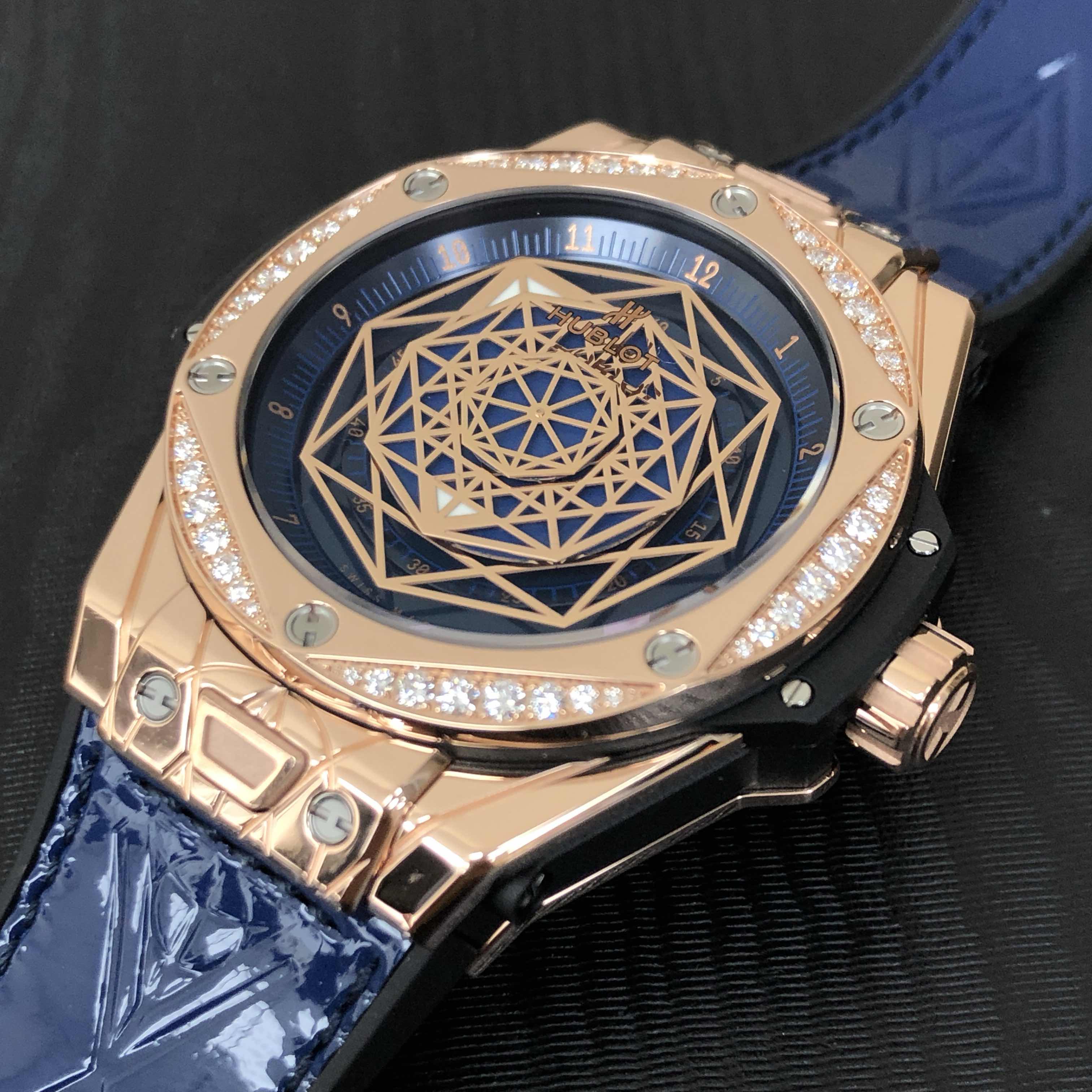 Hublot 465.OS.7189.VR.1204.MXM19 (LTD100) BIG BANG Automatic 18kt Rose Gold & Diamonds