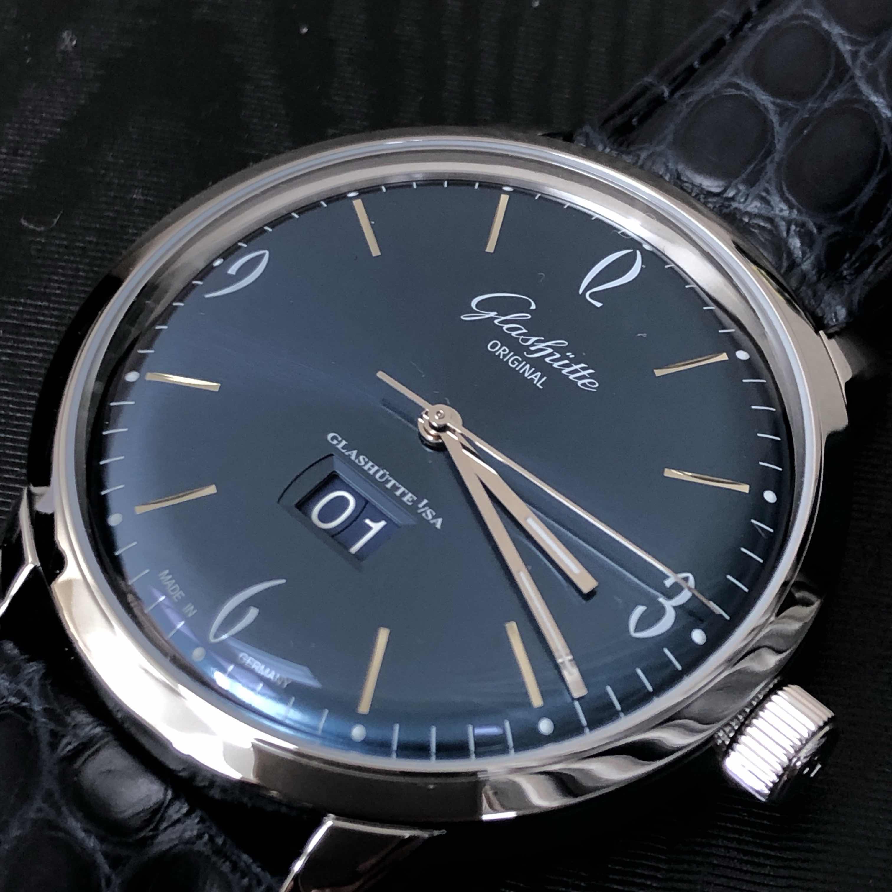 Glashutte 2-39-47-06-02-04 SENATOR SIXTIES Automatic Stainless Steel
