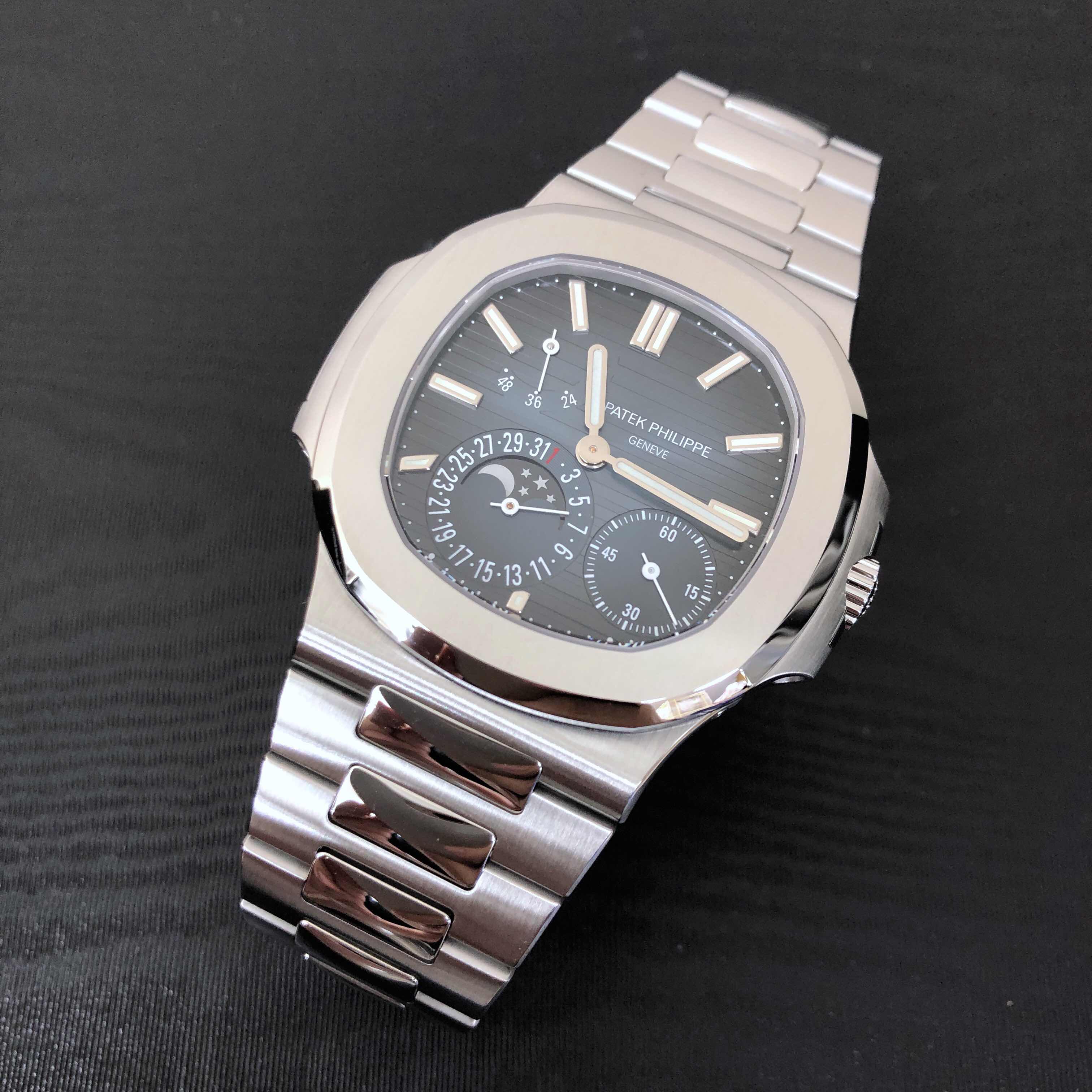 Patek Philippe 5712/1A-001 NAUTILUS Automatic Stainless Steel