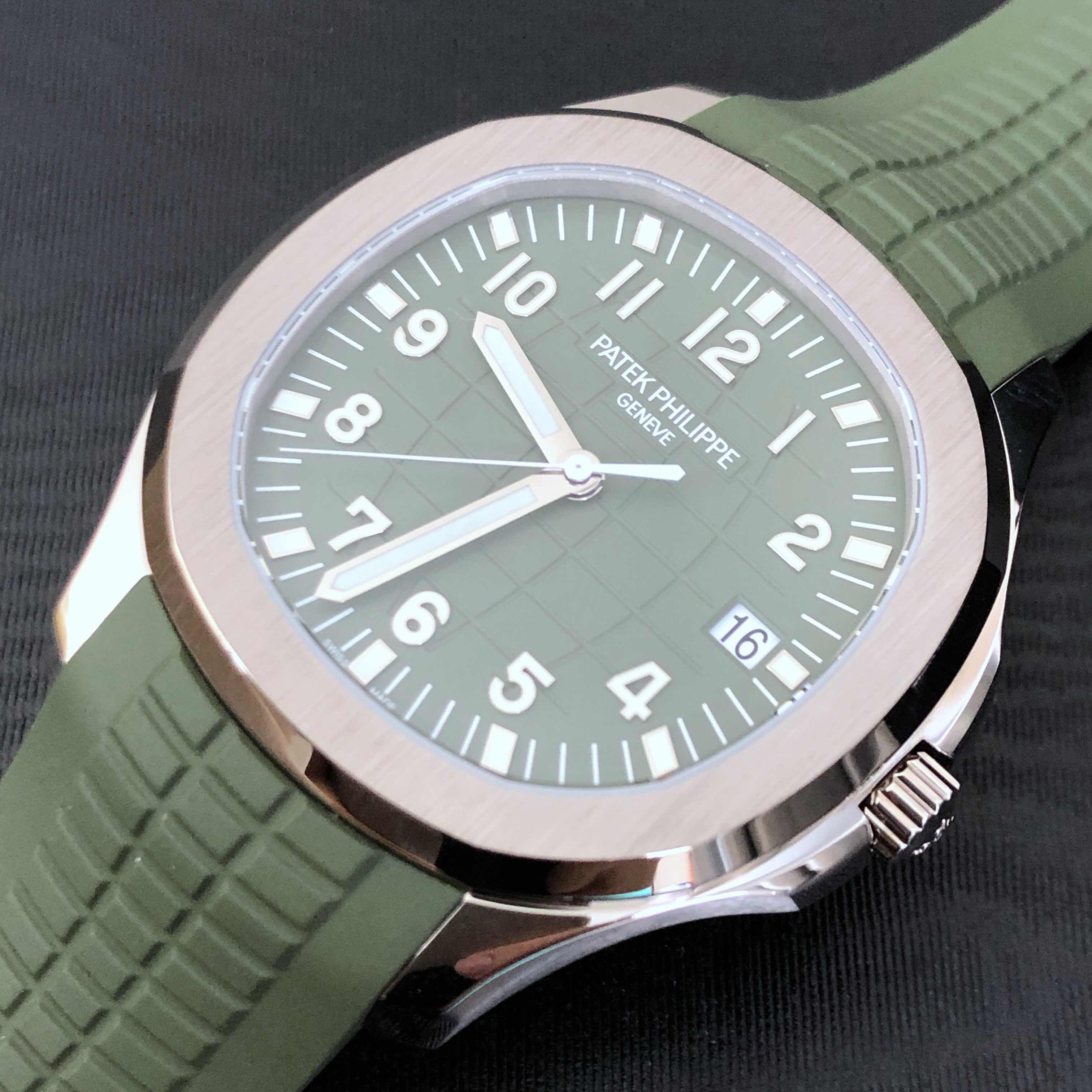 Patek Philippe 5168G-010 AQUANAUT Automatic 18kt White Gold
