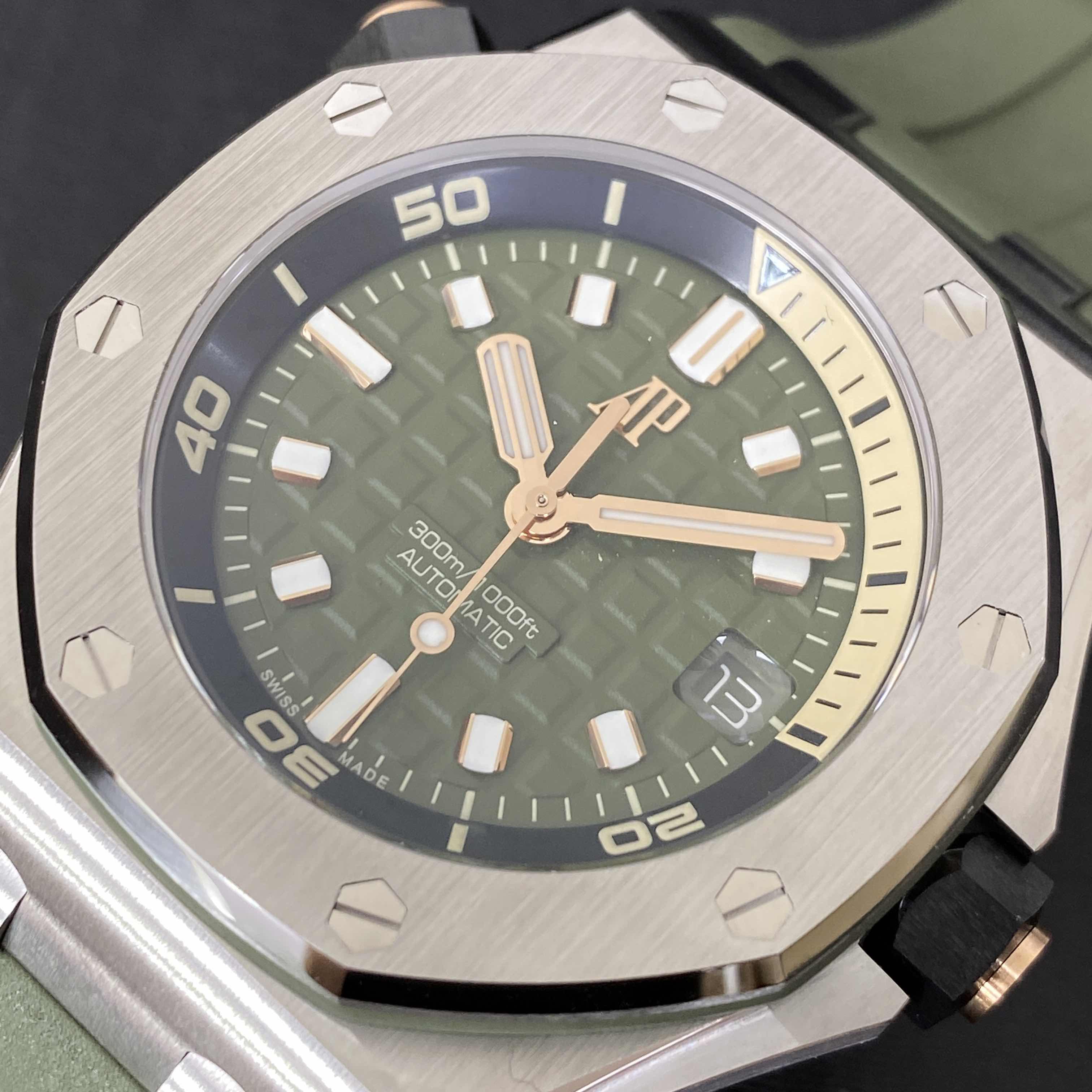 Audemars Piguet 15720ST.OO.A052CA.01 ROYAL OAK OFFSHORE Automatic Stainless Steel