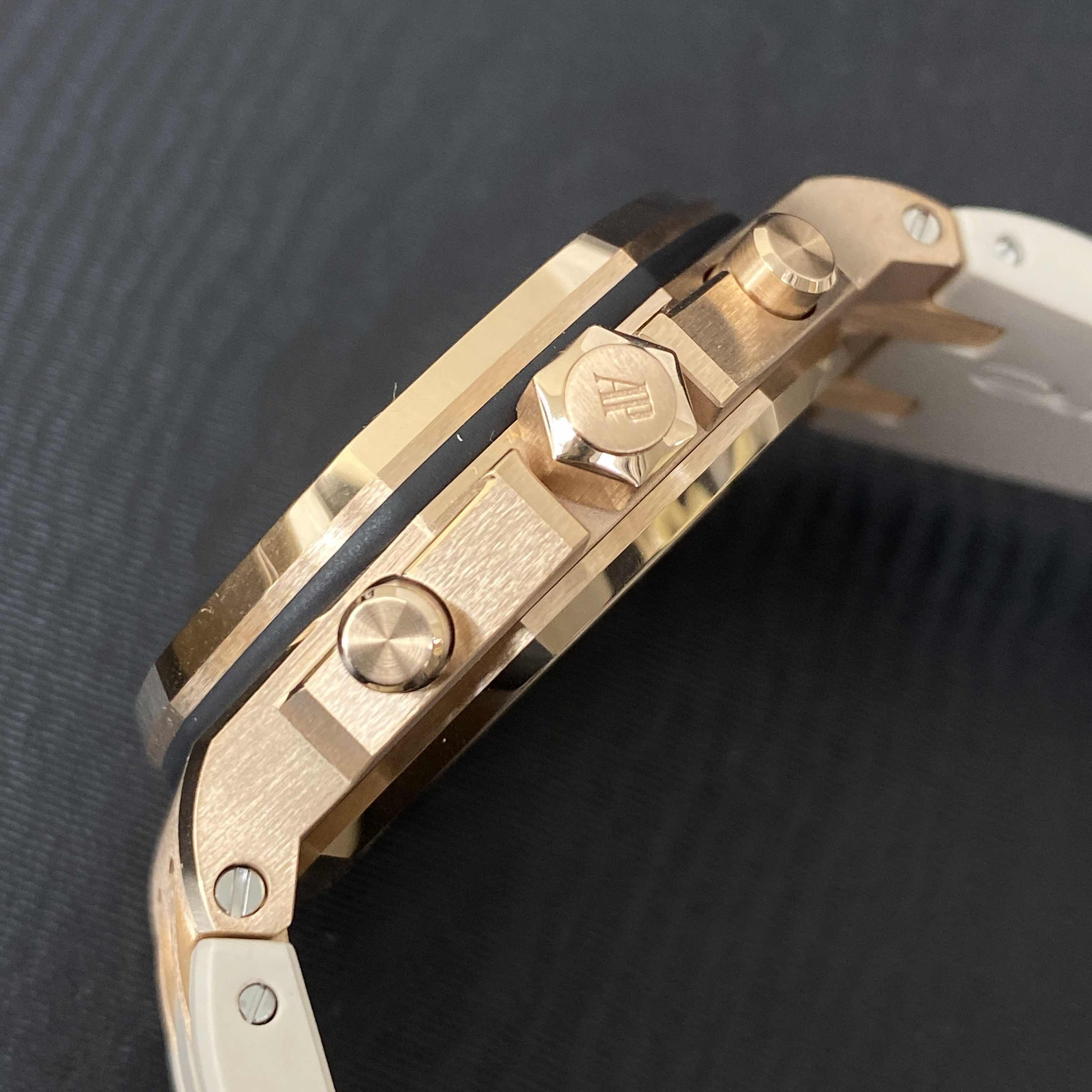 Audemars Piguet 26236OR.YY.D085CA.01 ROYAL OAK OFFSHORE Automatic 18kt Rose Gold & Sapphire
