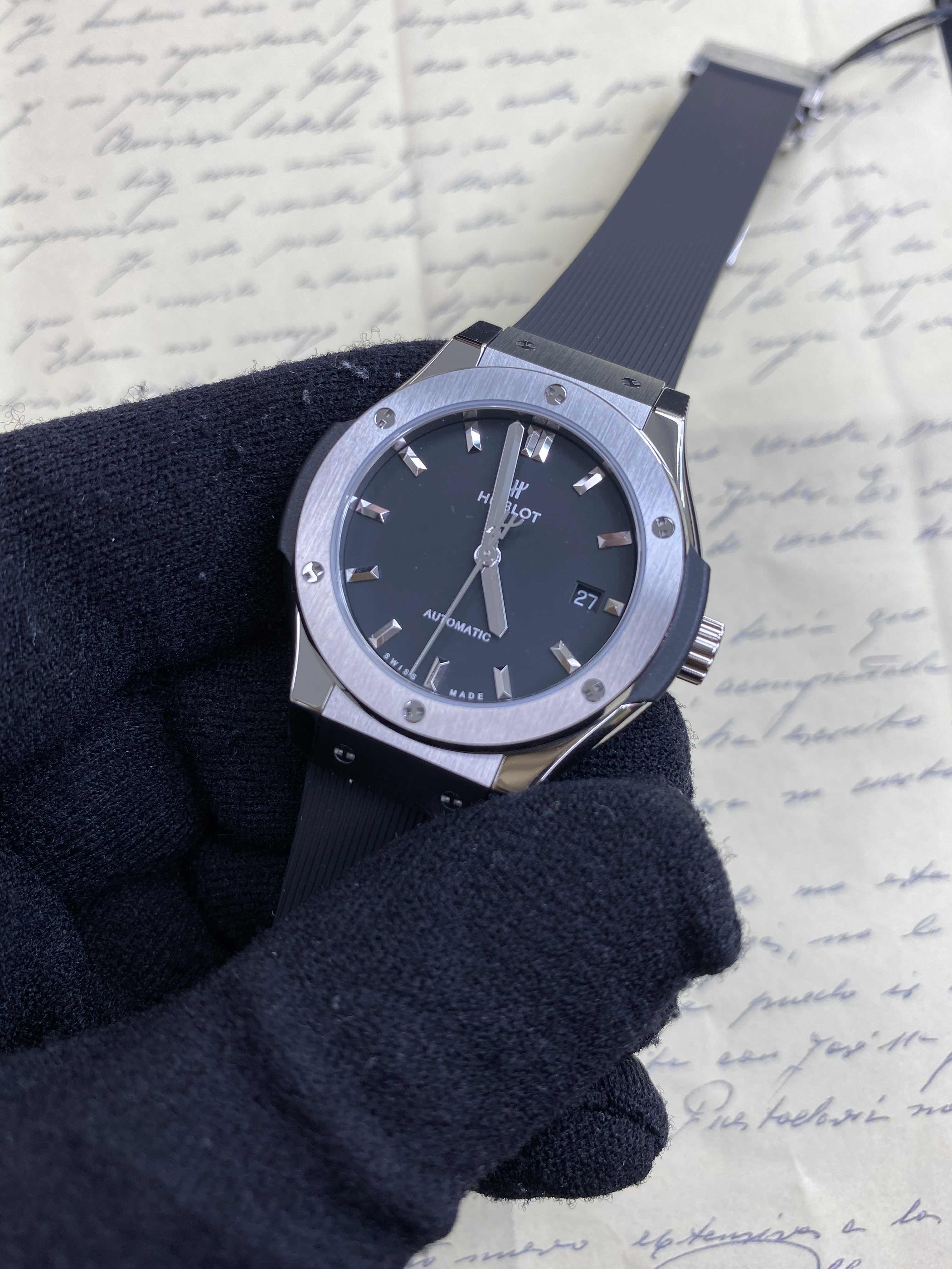 Hublot 582.NX.1170.RX CLASSIC FUSION Automatic Titanium