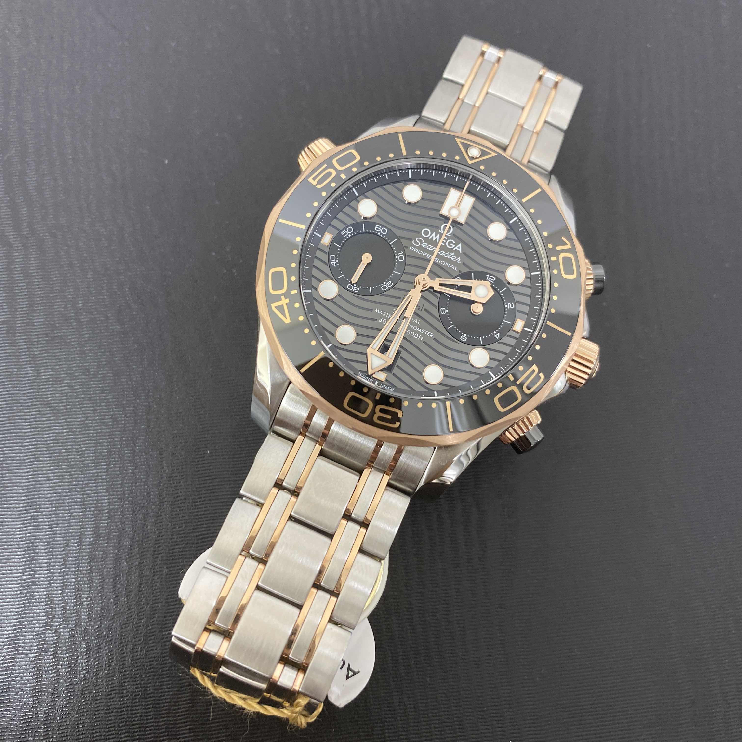 Omega 210.20.44.51.01.001 SEAMASTER Automatic 18kt Rose Gold & Steel