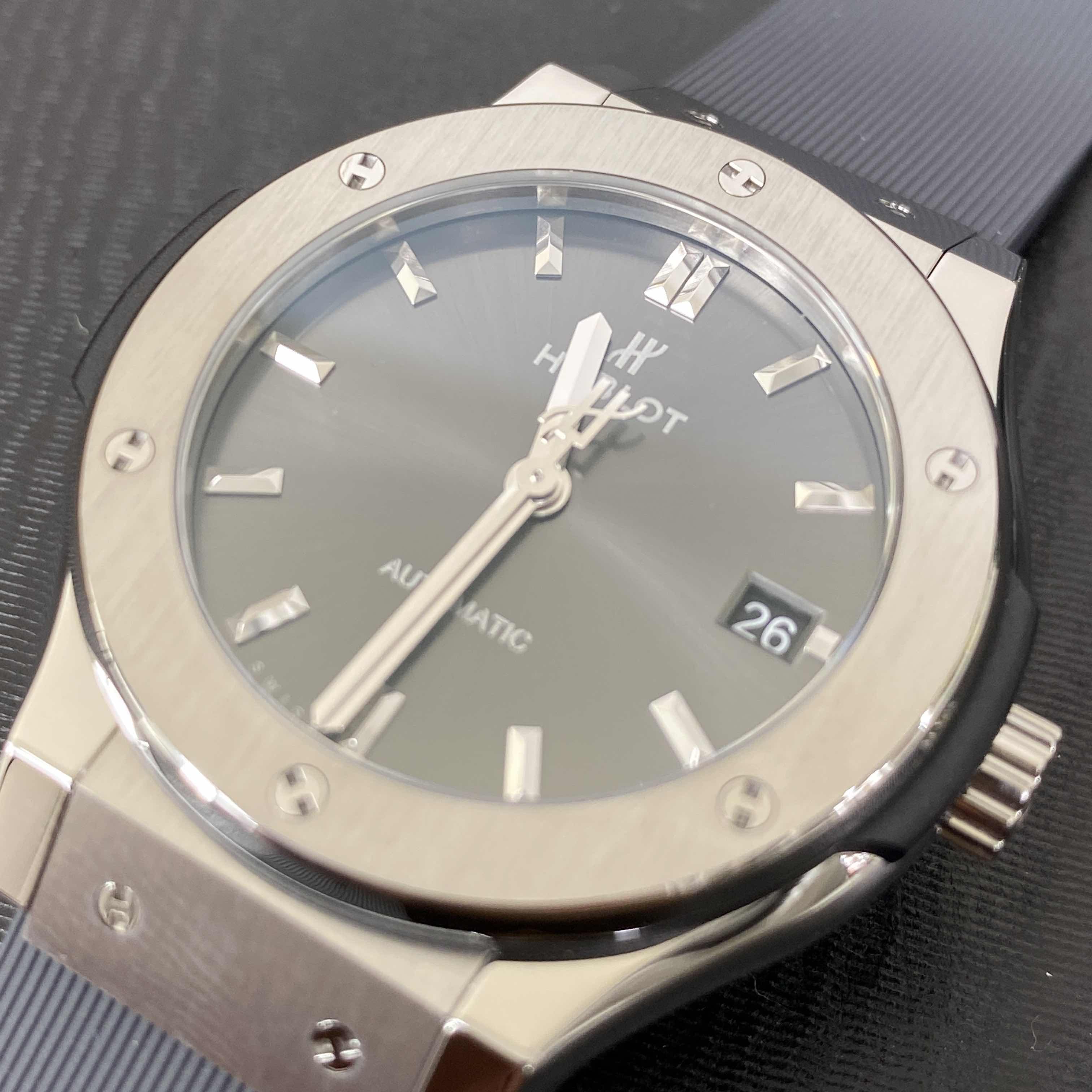 Hublot 565.NX.7071.RX CLASSIC FUSION Automatic Titanium