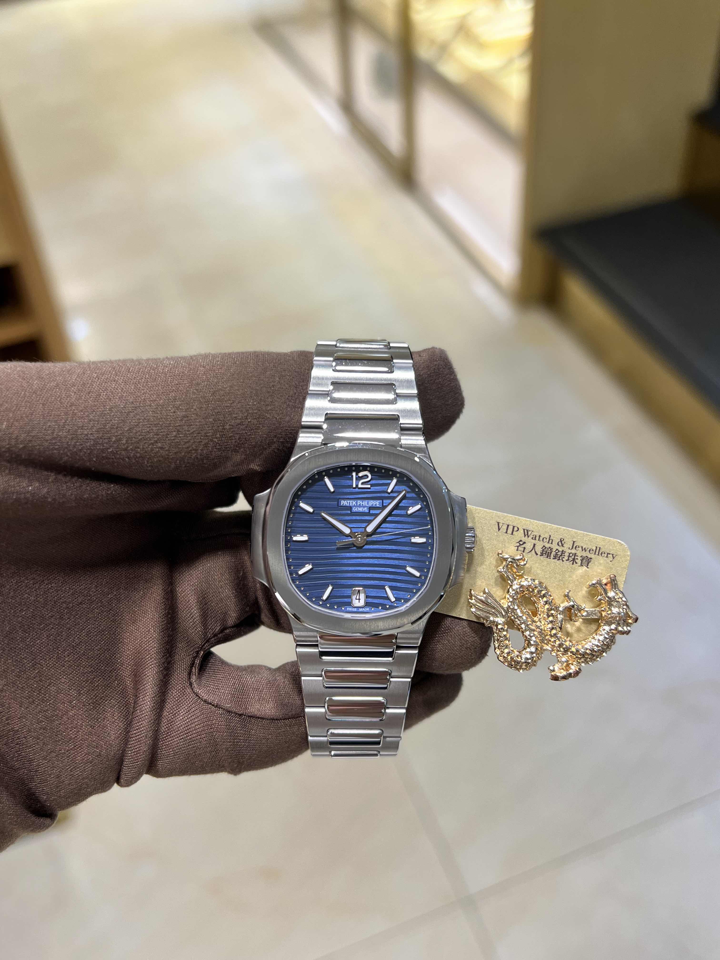 Patek Philippe 7118/1A-001 NAUTILUS Automatic Stainless Steel