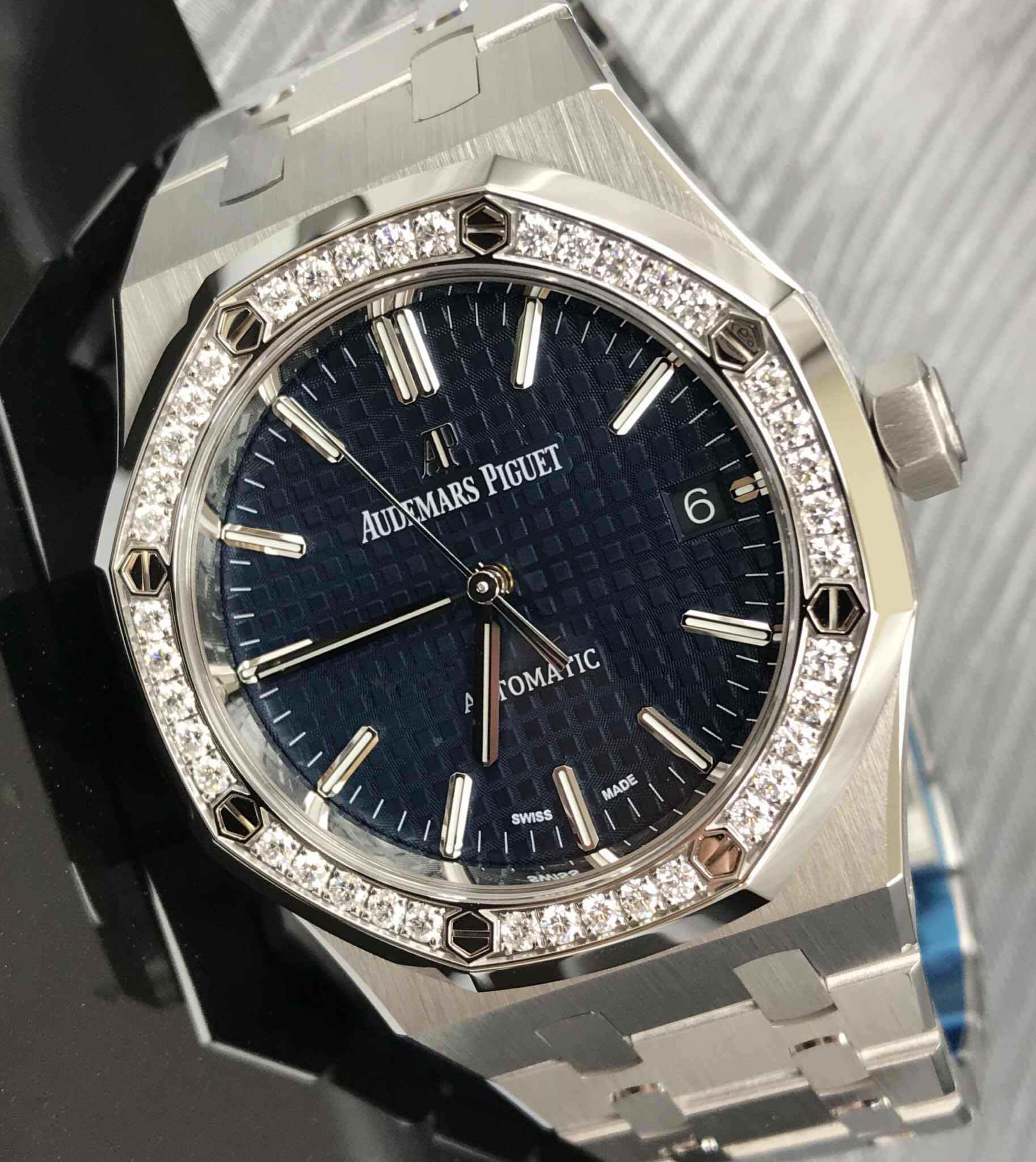 Audemars Piguet 15451ST.ZZ.1256ST.03 ROYAL OAK Automatic Stainless Steel & Diamonds