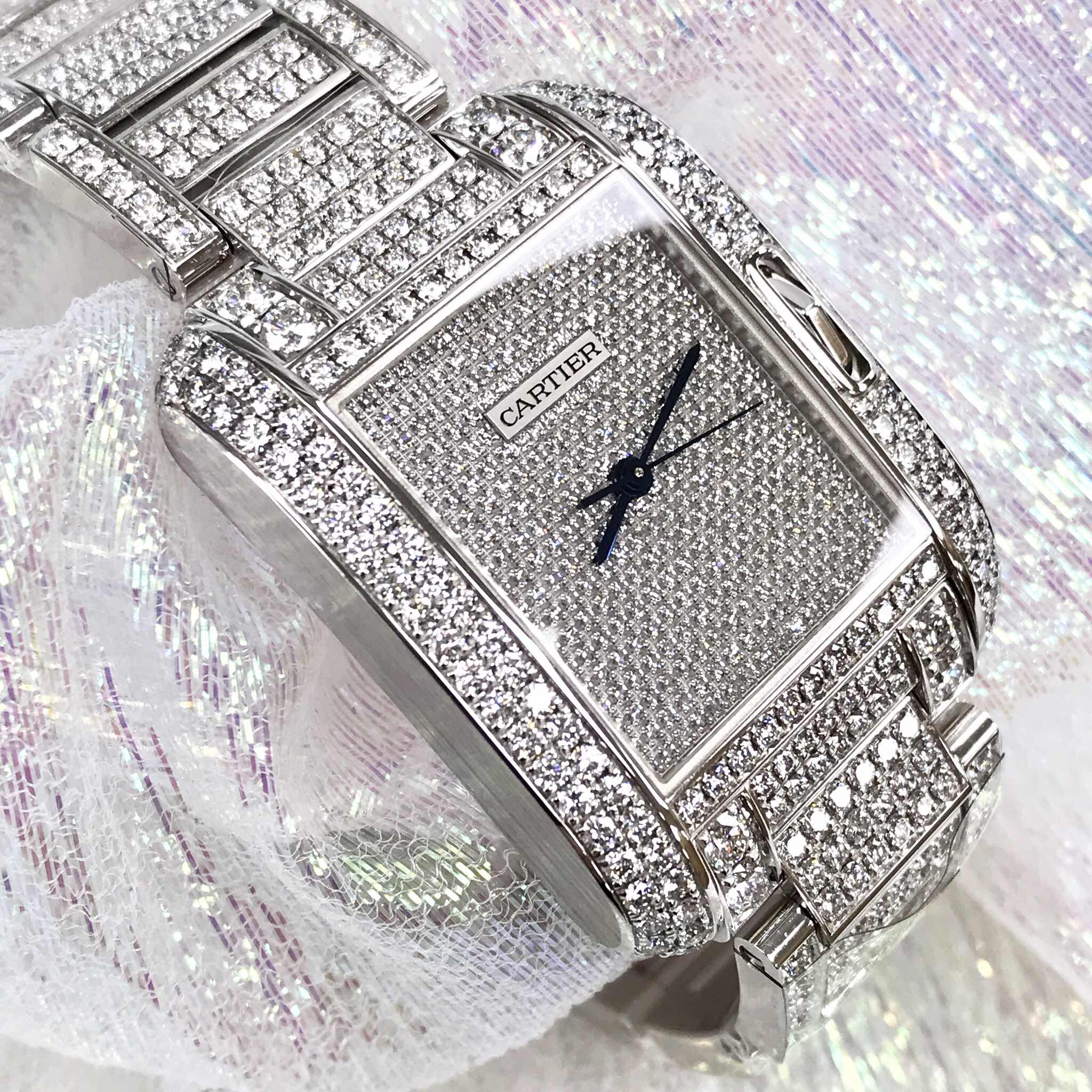 Cartier HPI00561 TANK Automatic 18kt White Gold & Diamond