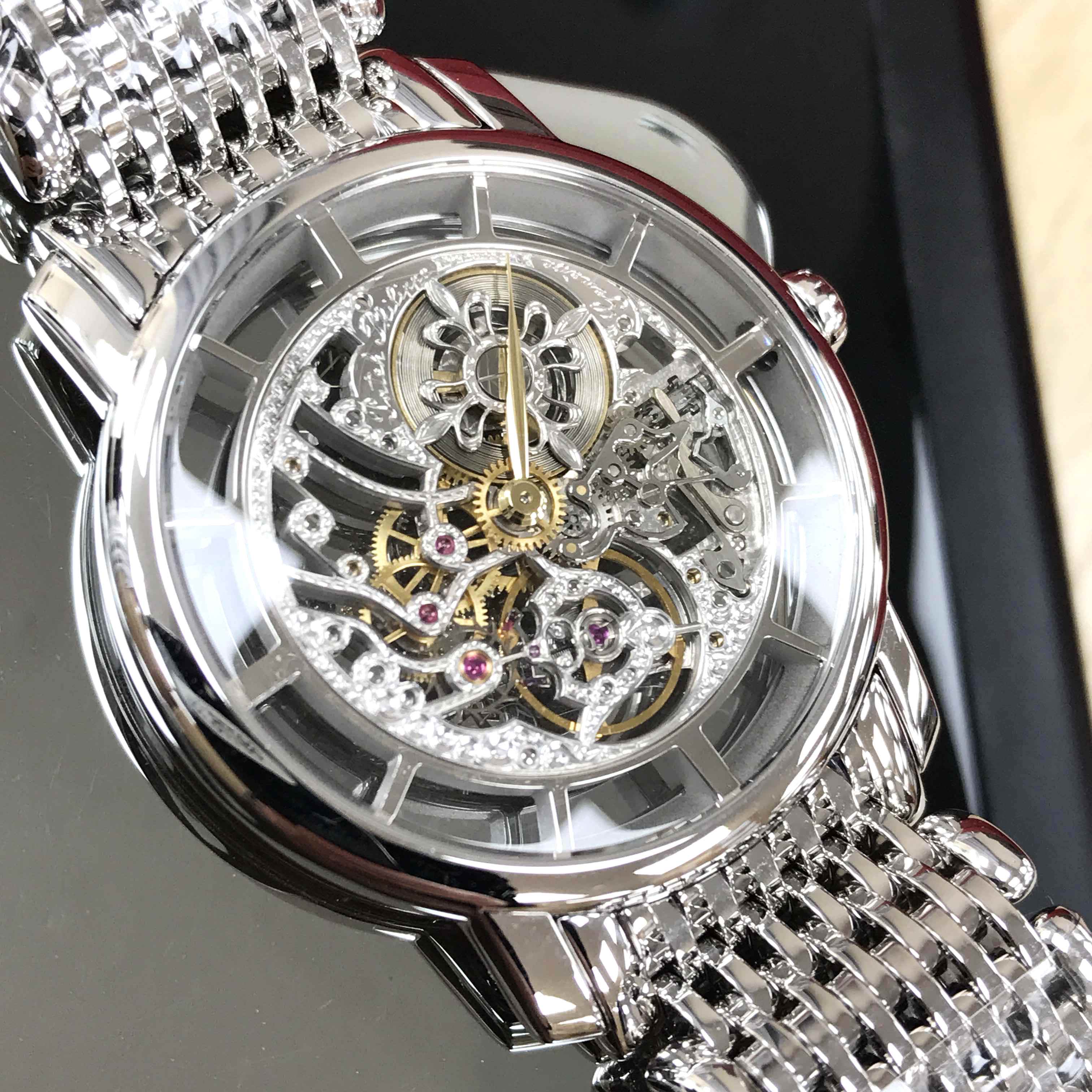 Patek Philippe 7180/1G-001 COMPLICATIONS Manual Wind 18kt White Gold