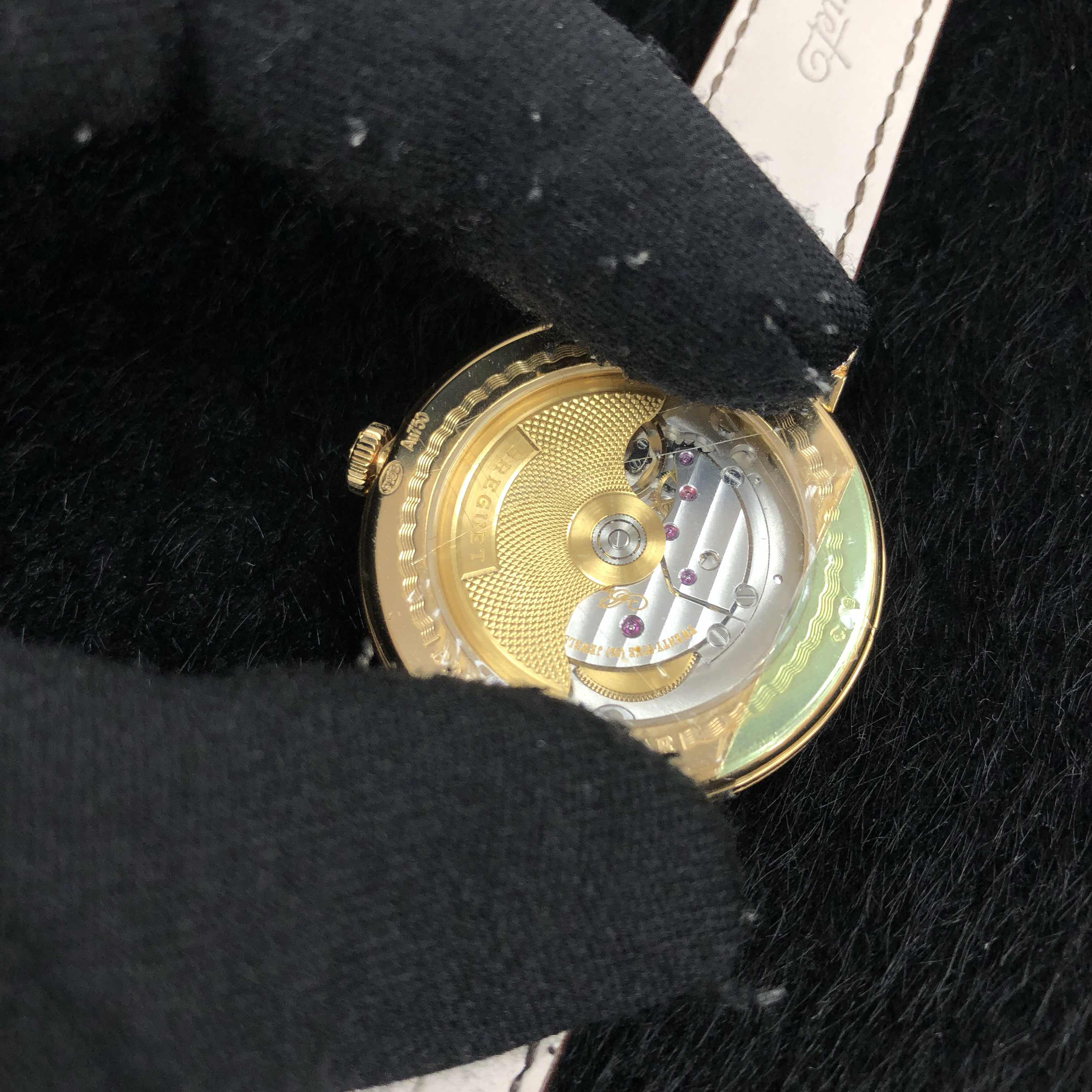 Breguet 5197BA/15/986 CLASSIC Automatic 18kt Yellow Gold