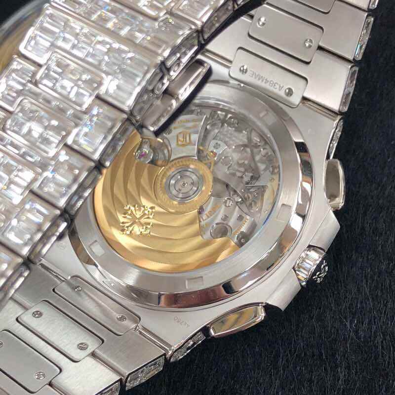 Patek Philippe 5990/1400G-001 NAUTILUS Automatic 18kt White Gold & Diamond