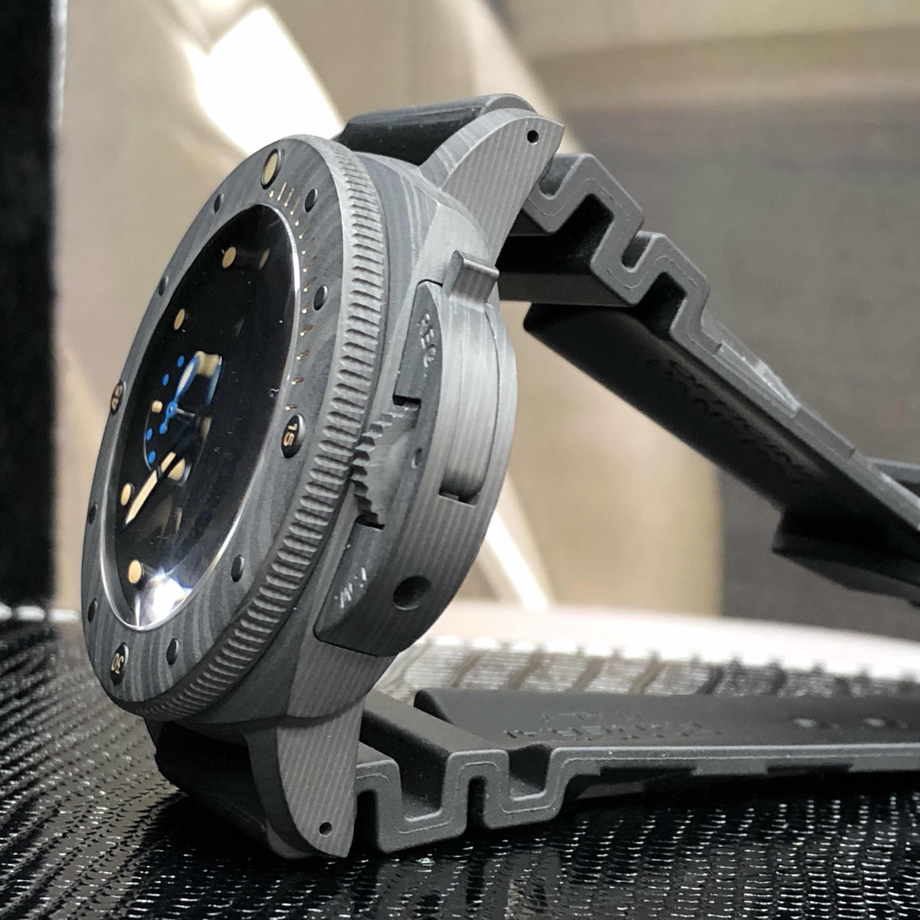 Panerai PAM00616 LUMINOR Automatic Carbon Fiber
