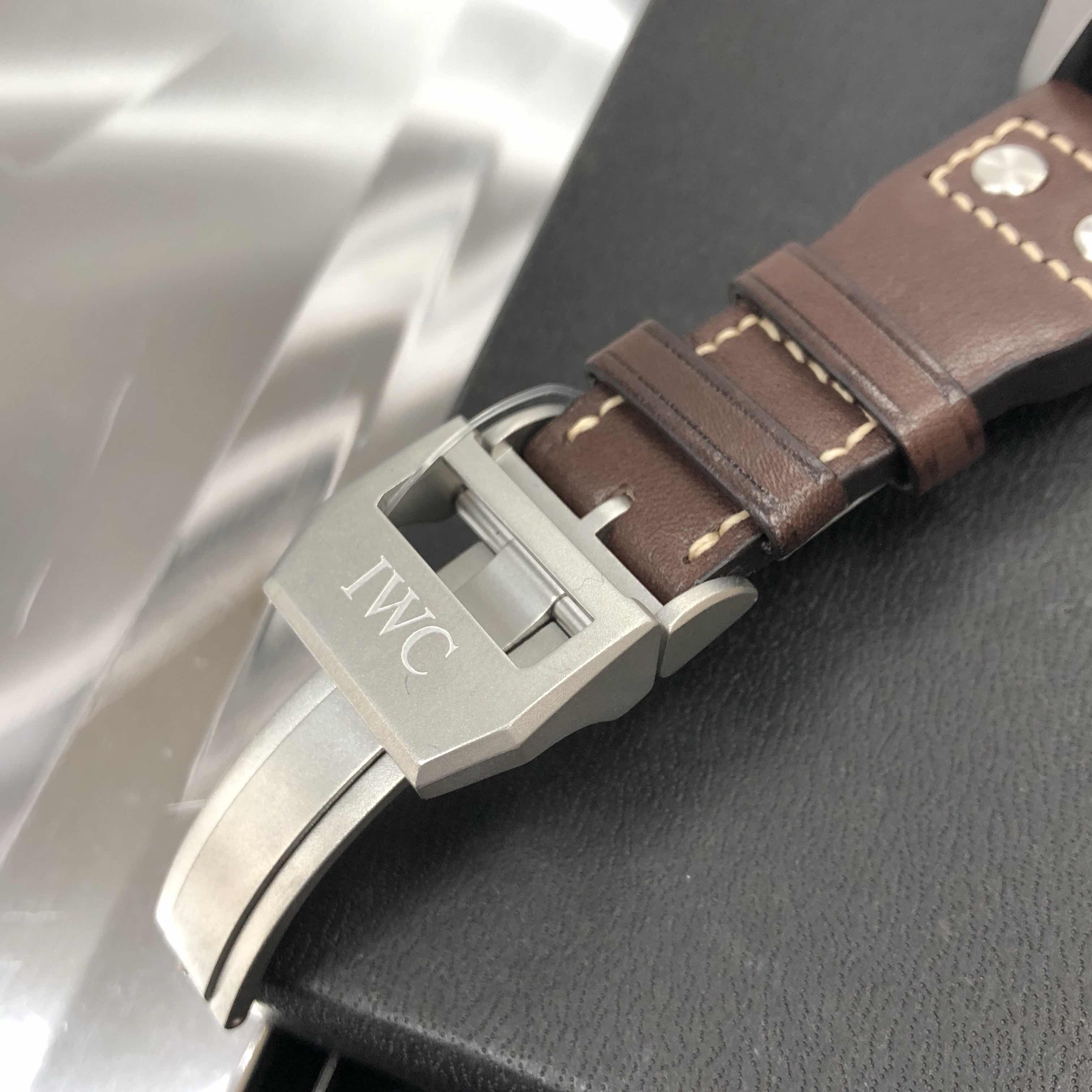 IWC IW501004 PILOTS Automatic PVD Titanium