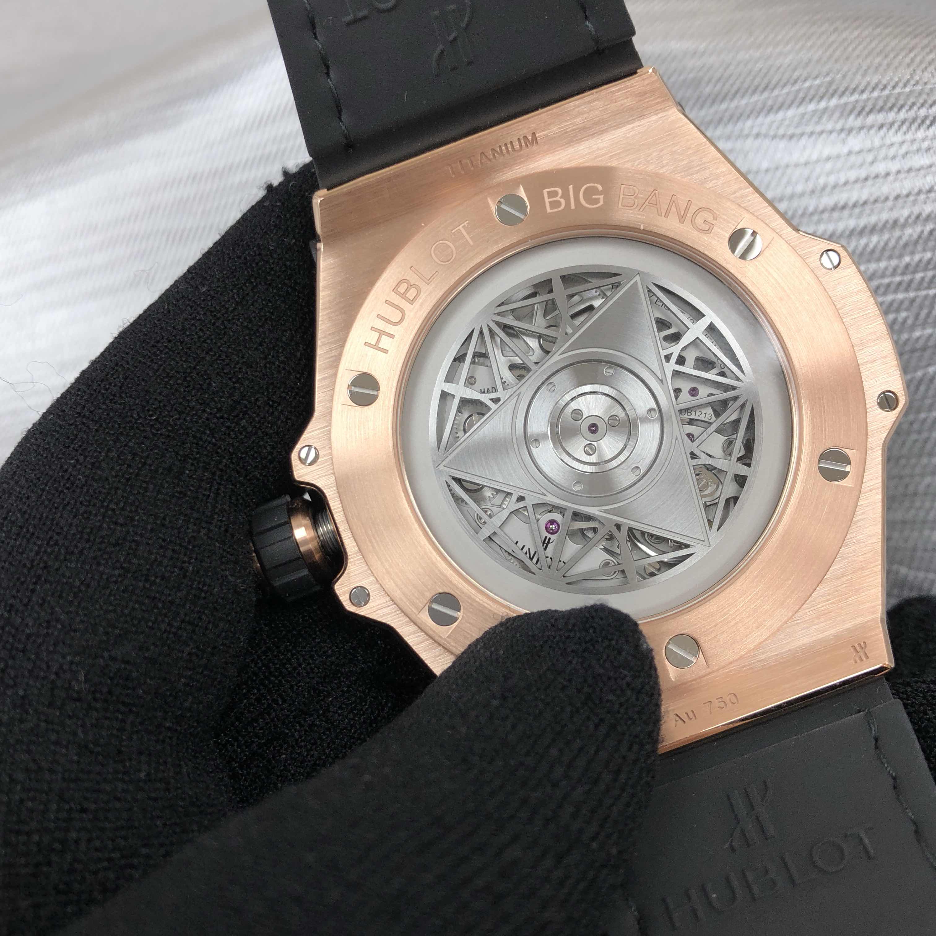 Hublot 415.OX.1118.VR.1704.MXM17 BIG BANG Automatic 18kt Rose Gold & Diamonds
