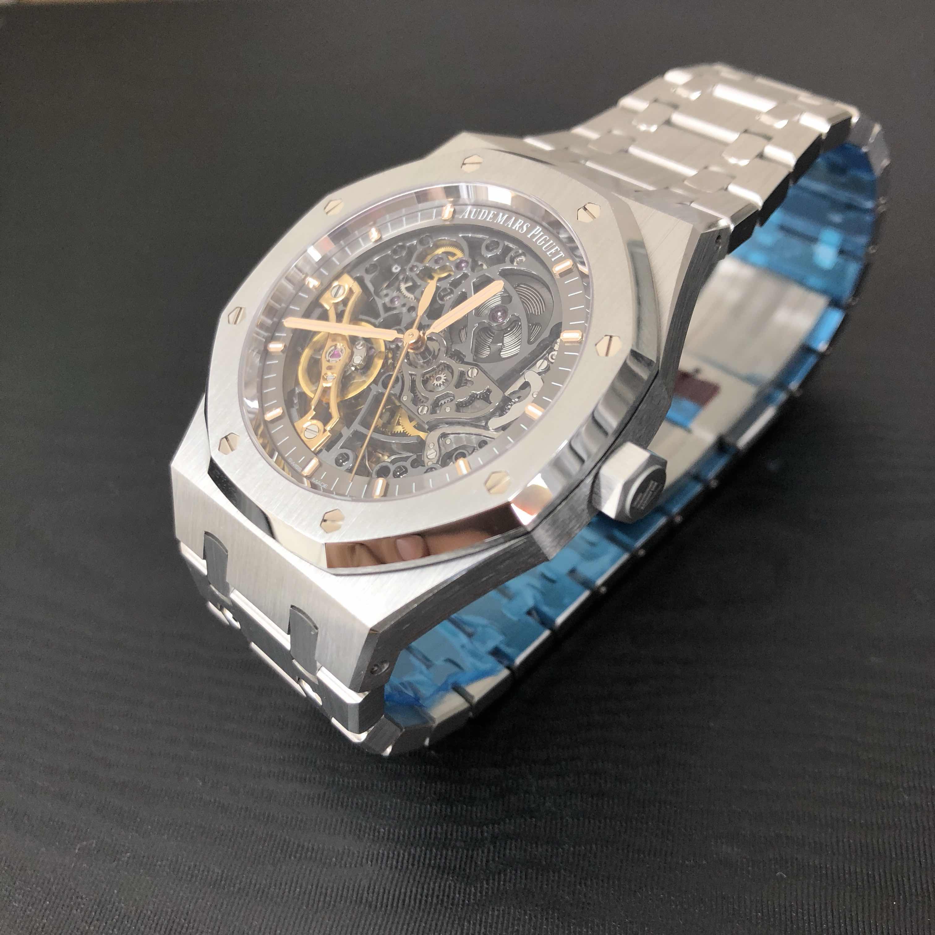 Audemars Piguet 15407ST.OO.1220ST.01 ROYAL OAK Automatic Stainless Steel
