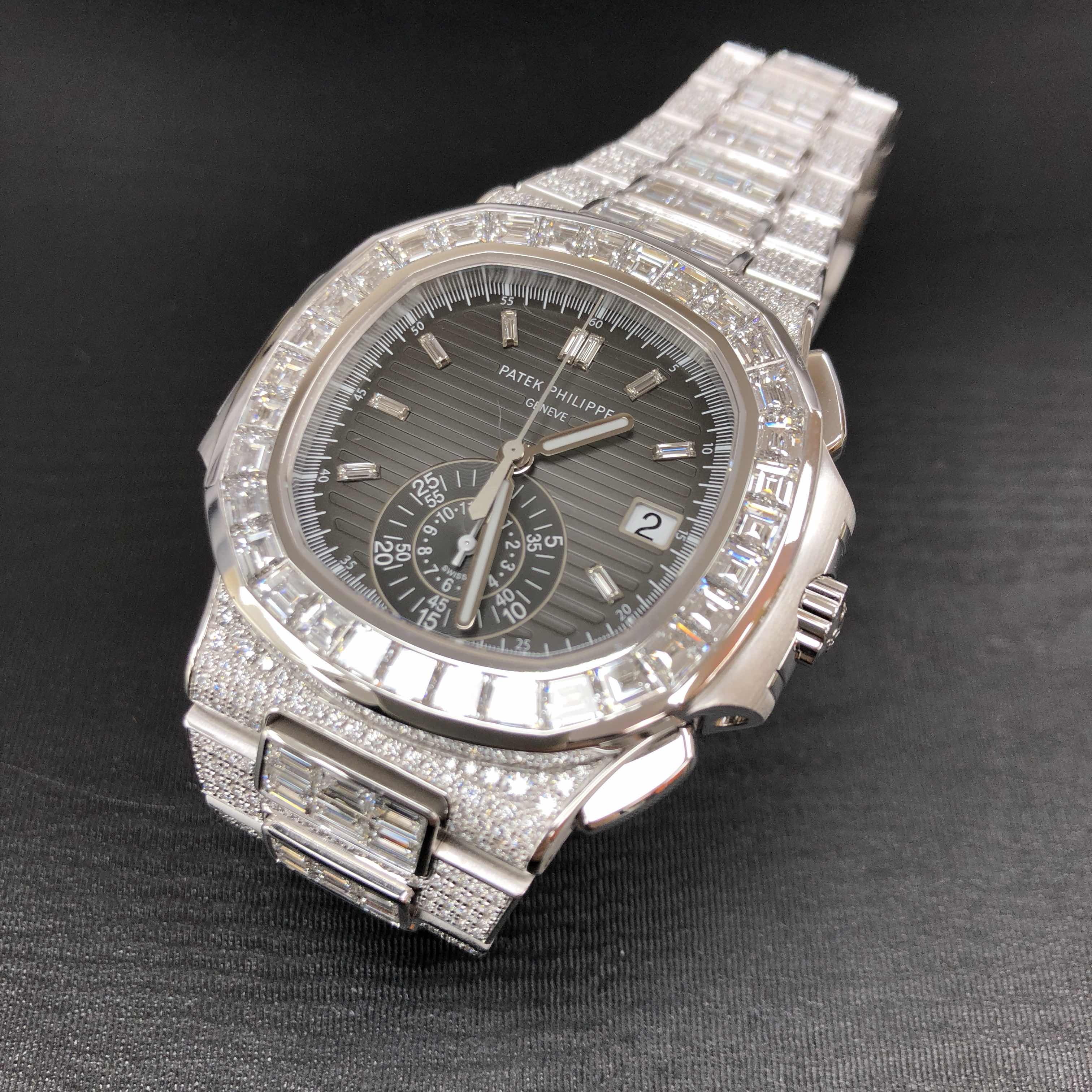 Patek Philippe 5980/1400G-010 NAUTILUS Automatic 18kt White Gold & Diamond