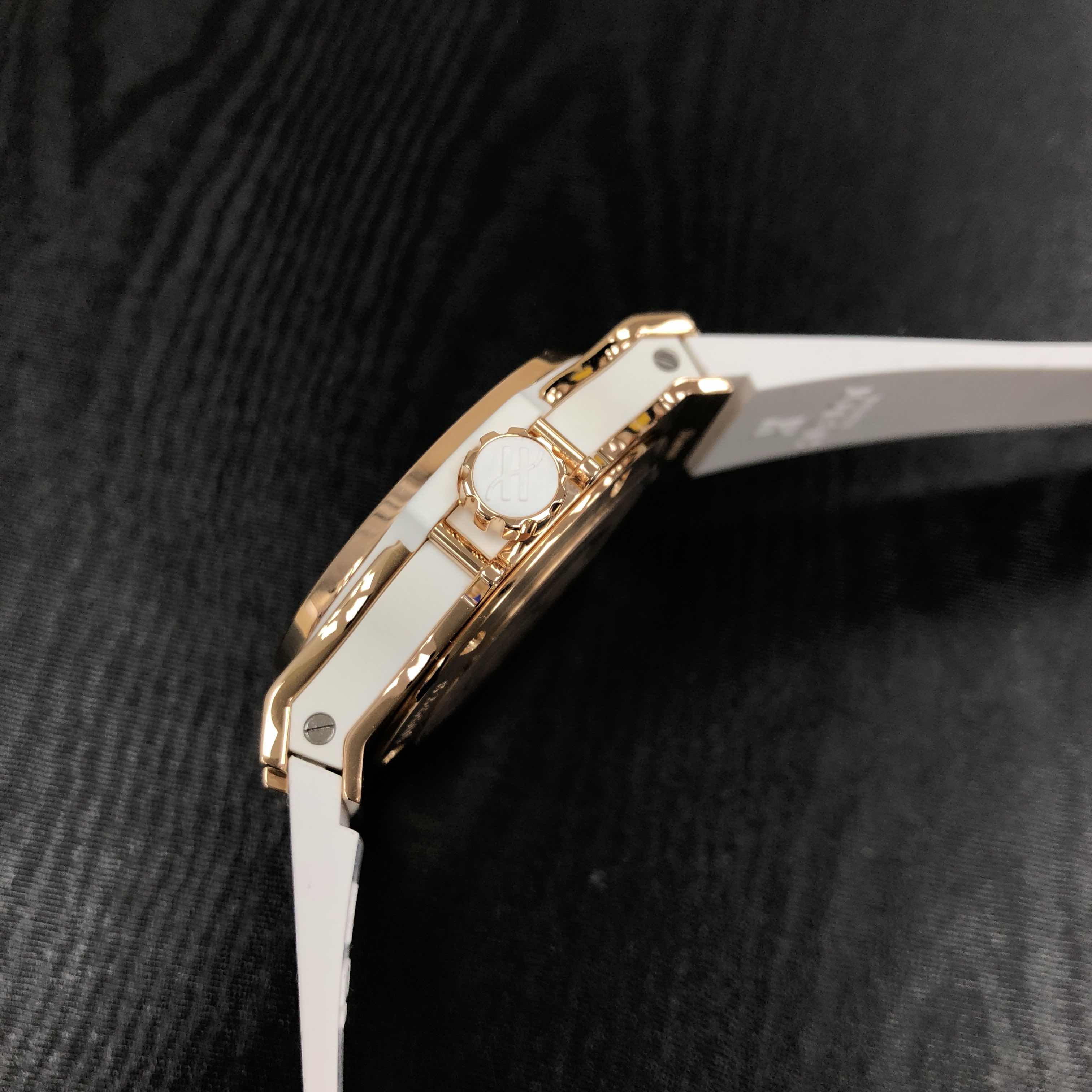 Hublot 361.PE.2010.RW.1704 BIG BANG Quartz 18kt Rose Gold & Diamonds