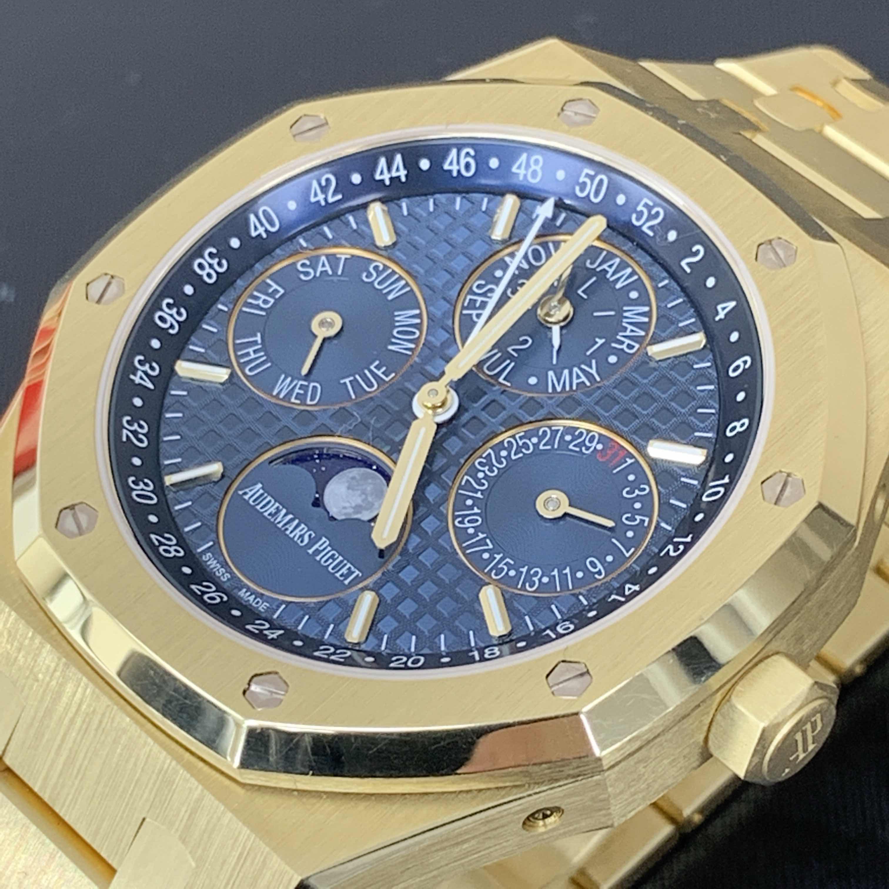 Audemars Piguet 26574BA.OO.1220BA.01 ROYAL OAK Automatic 18kt Yellow Gold