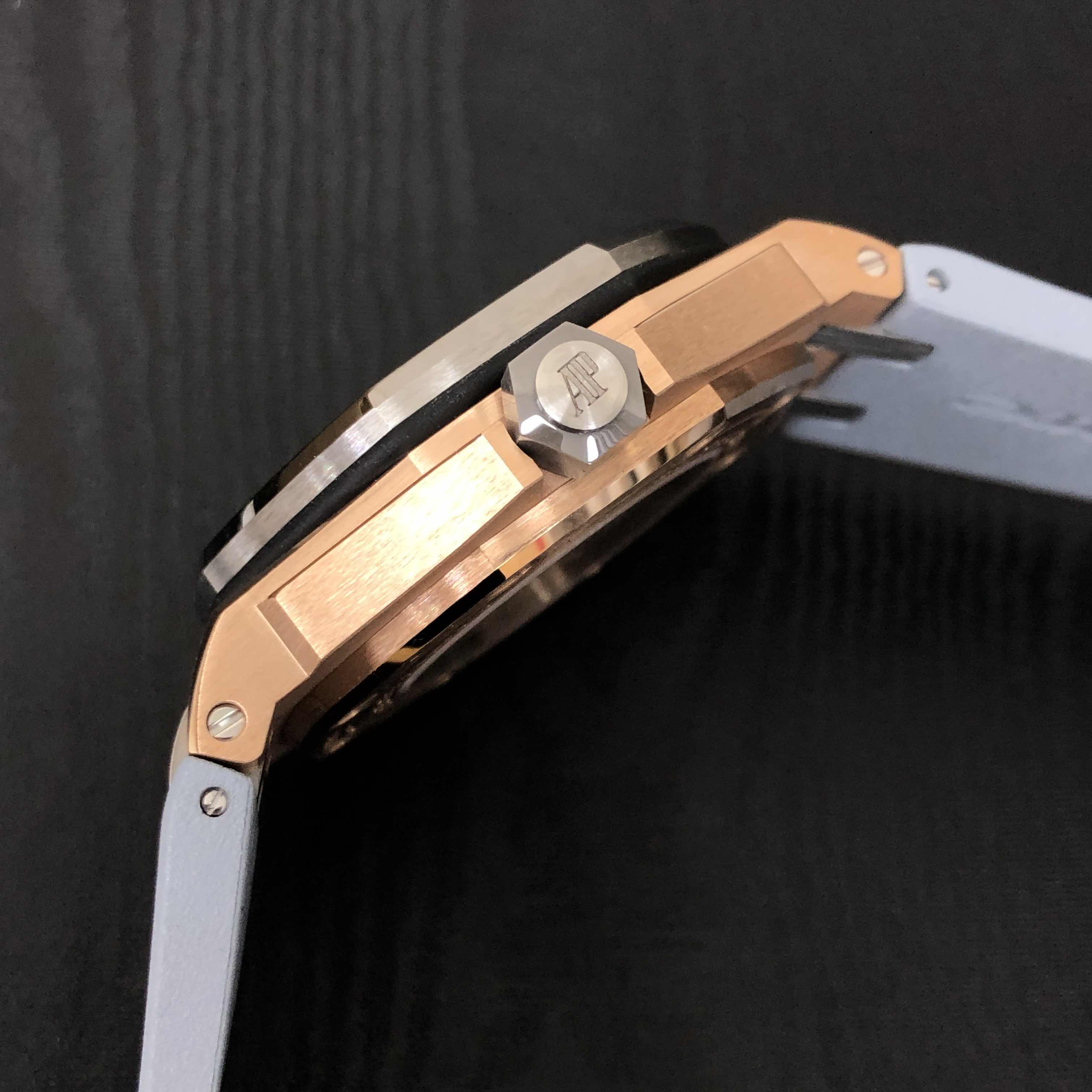 Audemars Piguet 15711OI.OO.A006CA.01 ROYAL OAK OFFSHORE Automatic 18kt Rose Gold & Titanium