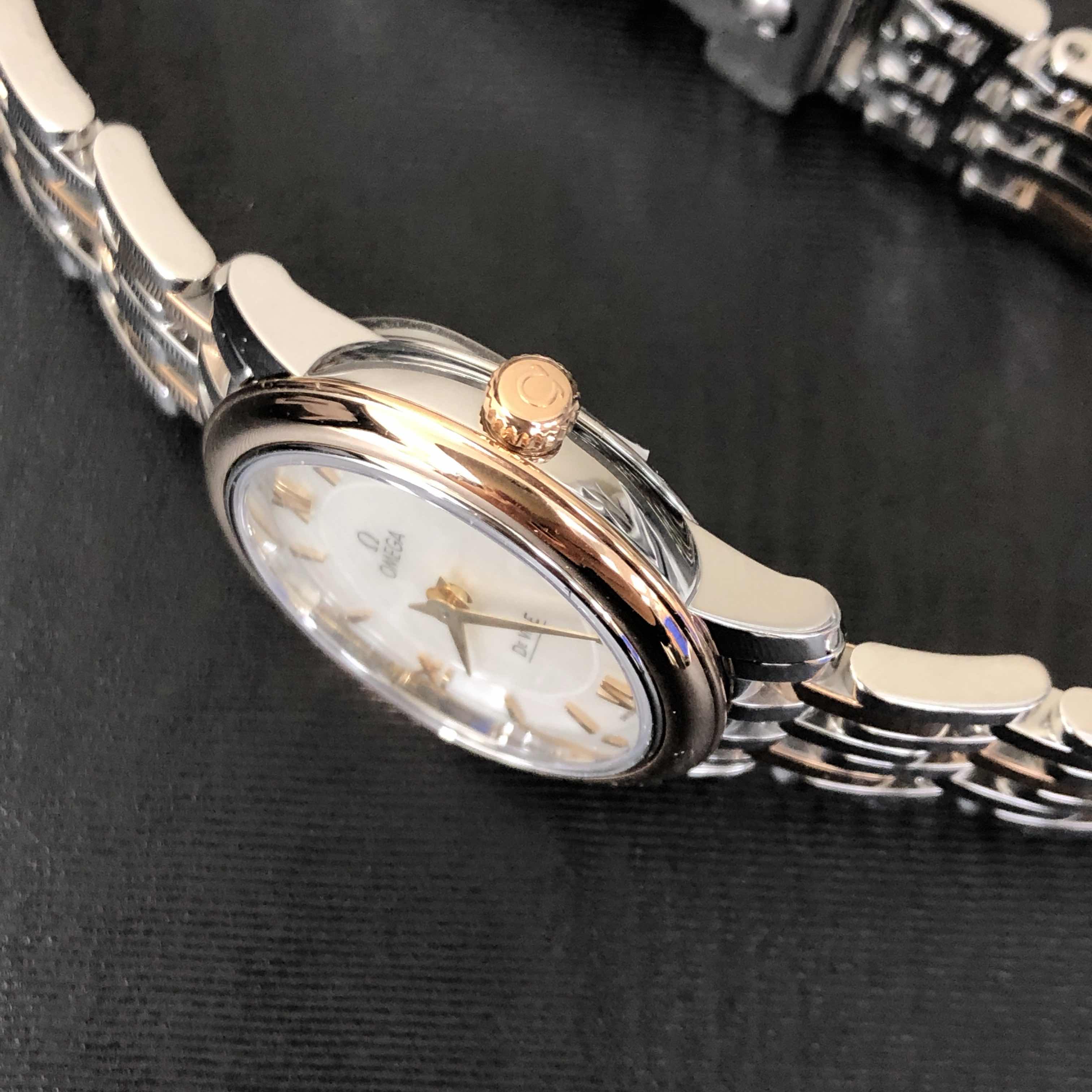 Omega 424.20.24.60.05.002 DE VILLE Quartz 18kt Rose Gold & Steel