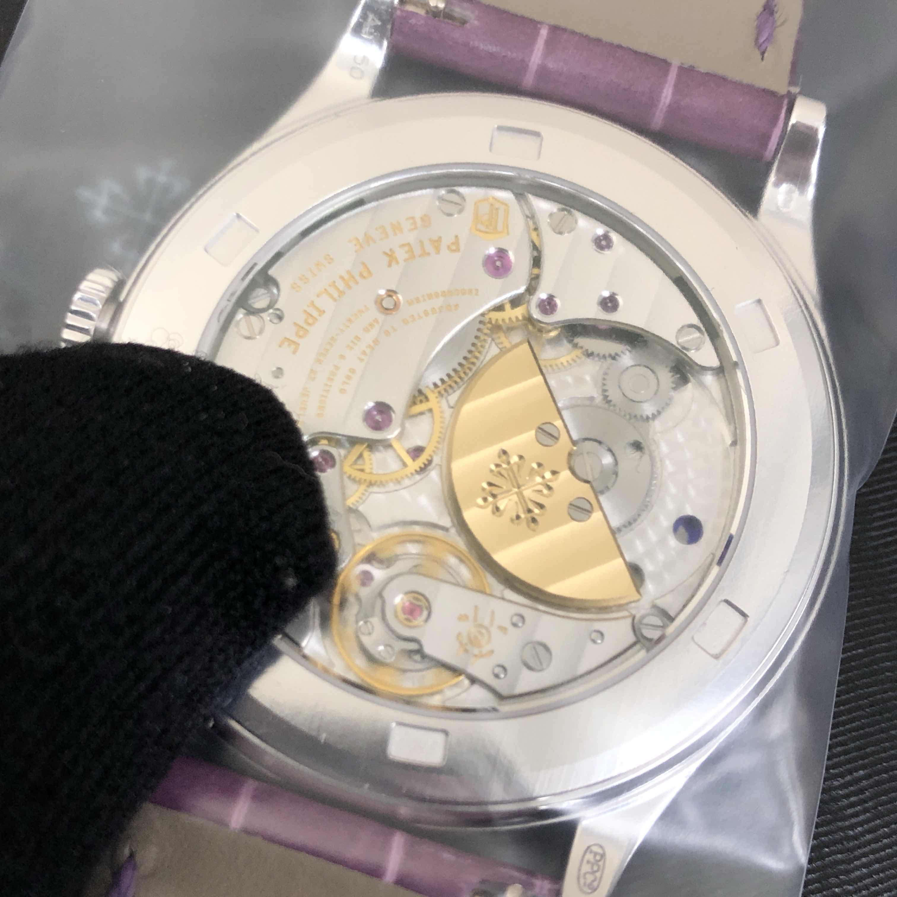 Patek Philippe 5077/100G-025 RARE HANDCRAFTS Automatic 18kt White Gold & Diamond