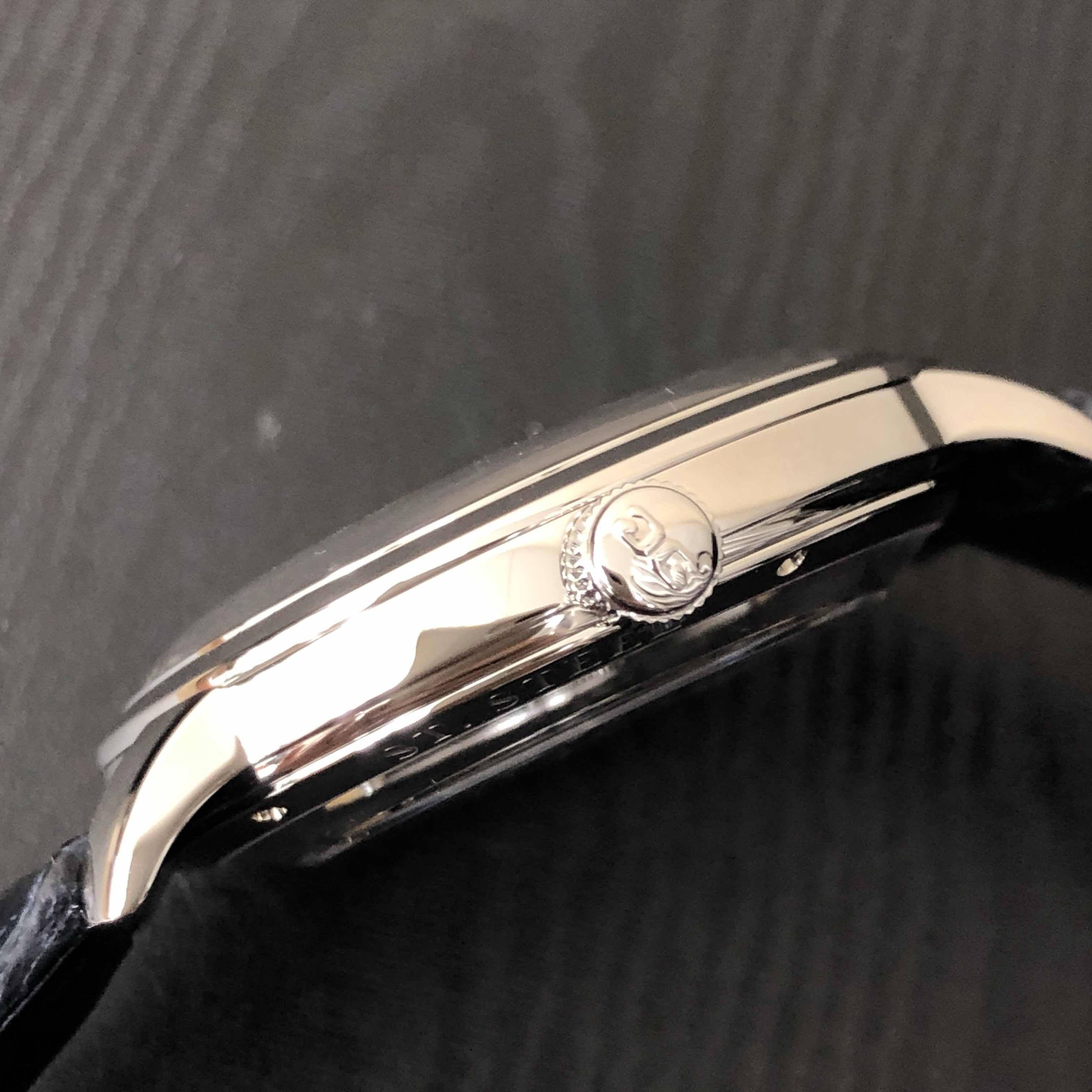 Glashutte 2-39-47-06-02-04 SENATOR SIXTIES Automatic Stainless Steel