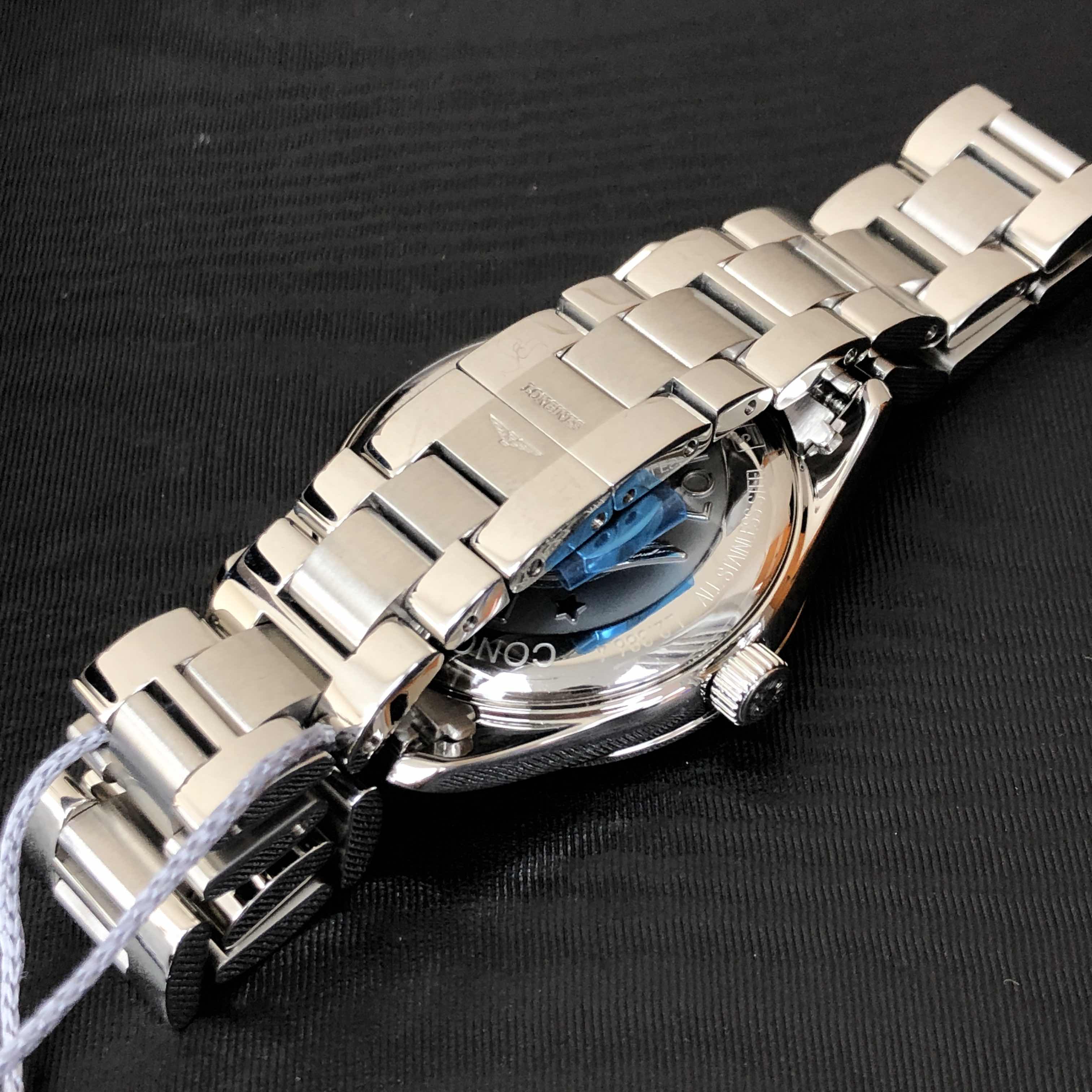 Longines L2.386.4.72.6 CONQUEST CLASSIC Quartz Stainless Steel