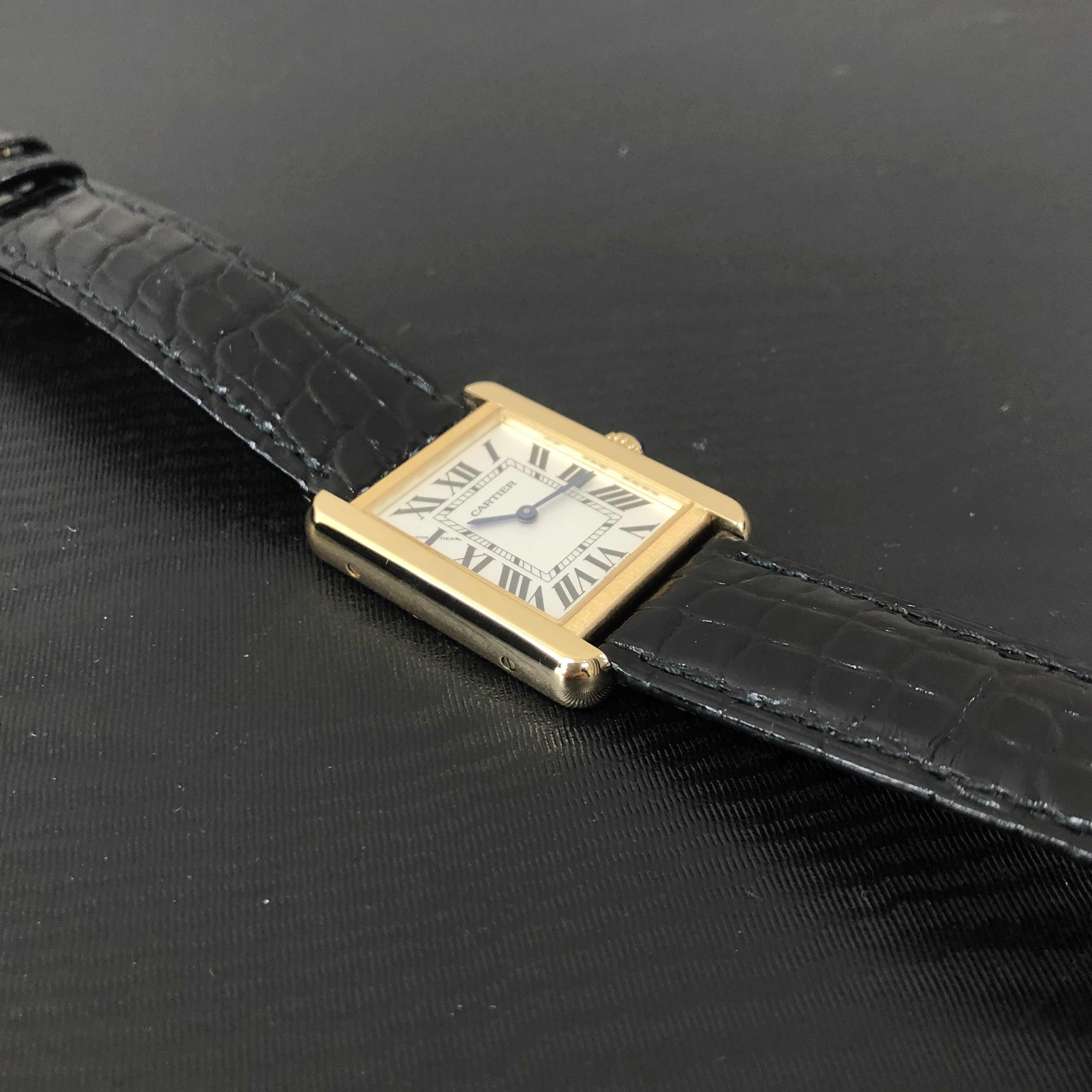 Cartier W5200002 TANK Quartz 18kt Yellow Gold