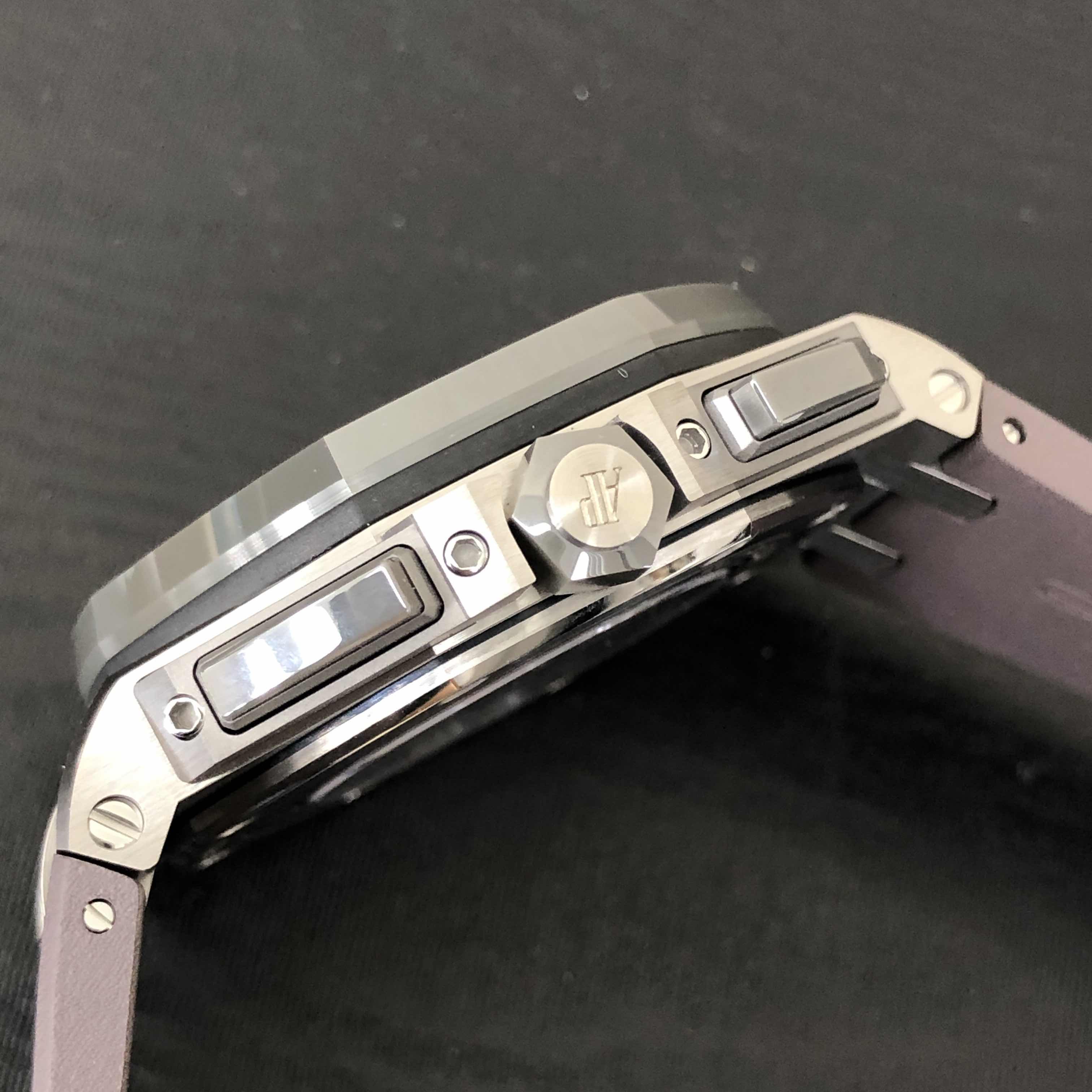 Audemars Piguet 26400IO.OO.A004CA.02 ROYAL OAK OFFSHORE Manual Wind Titanium & Ceramic