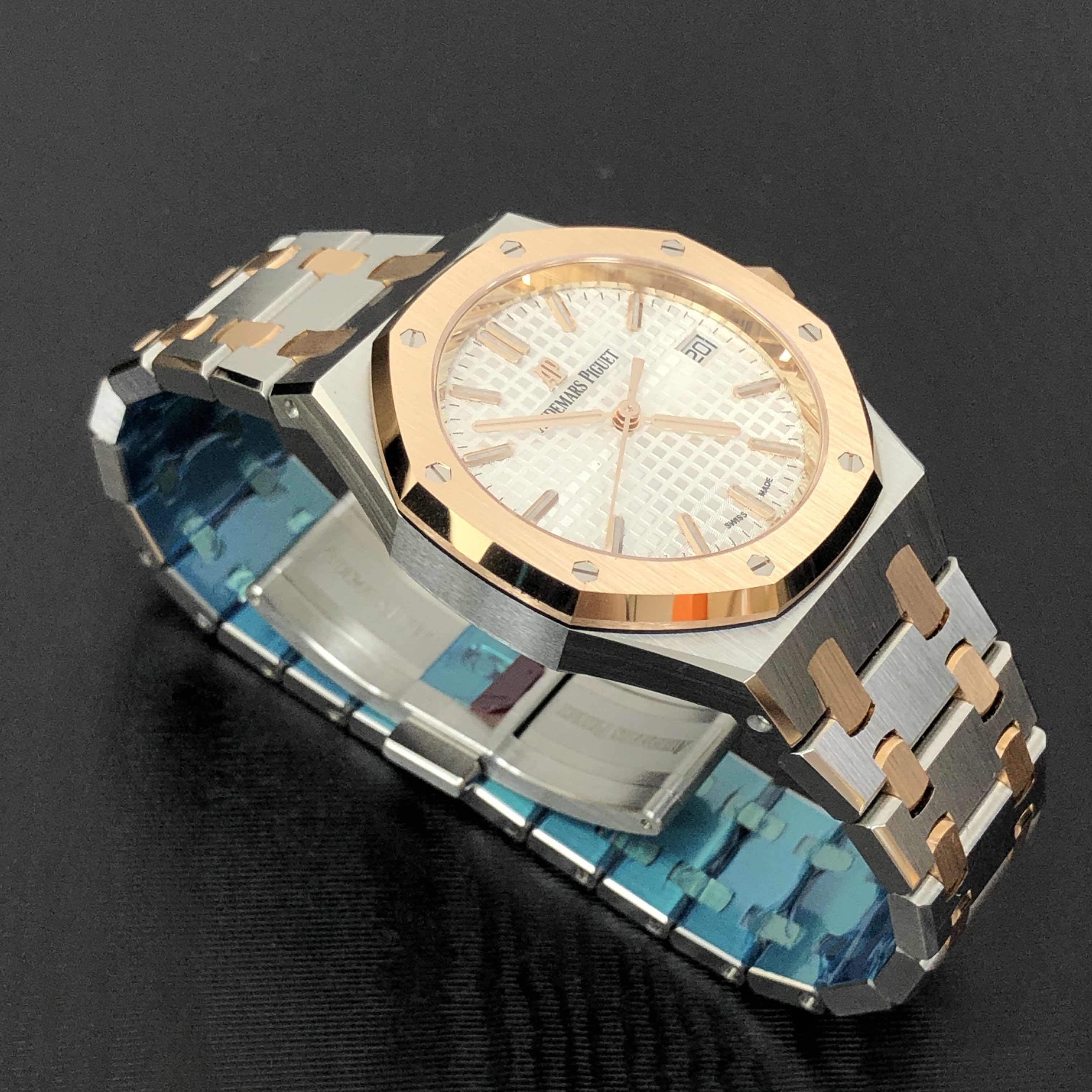 Audemars Piguet 77350SR.OO.1261SR.01 ROYAL OAK Automatic 18kt Rose Gold & Steel