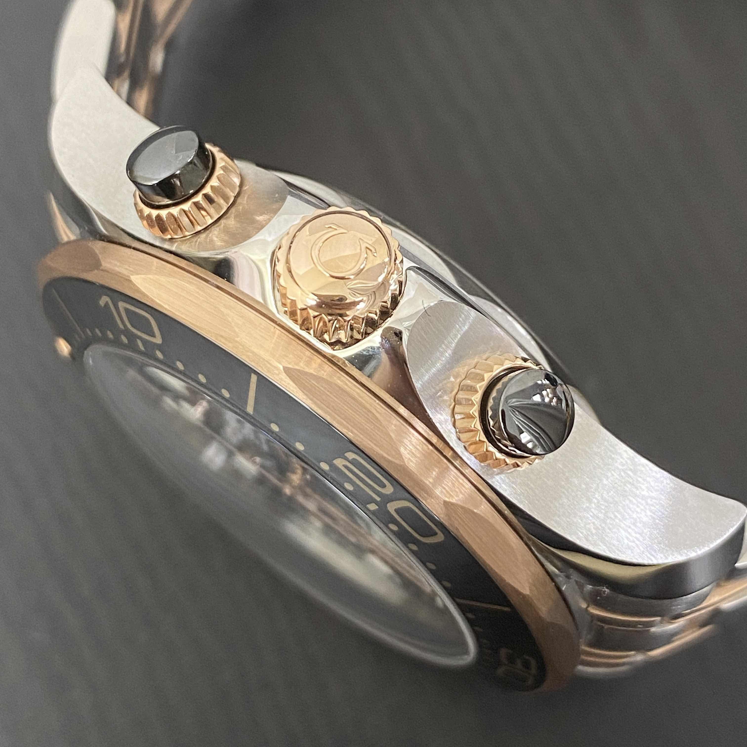 Omega 210.20.44.51.01.001 SEAMASTER Automatic 18kt Rose Gold & Steel