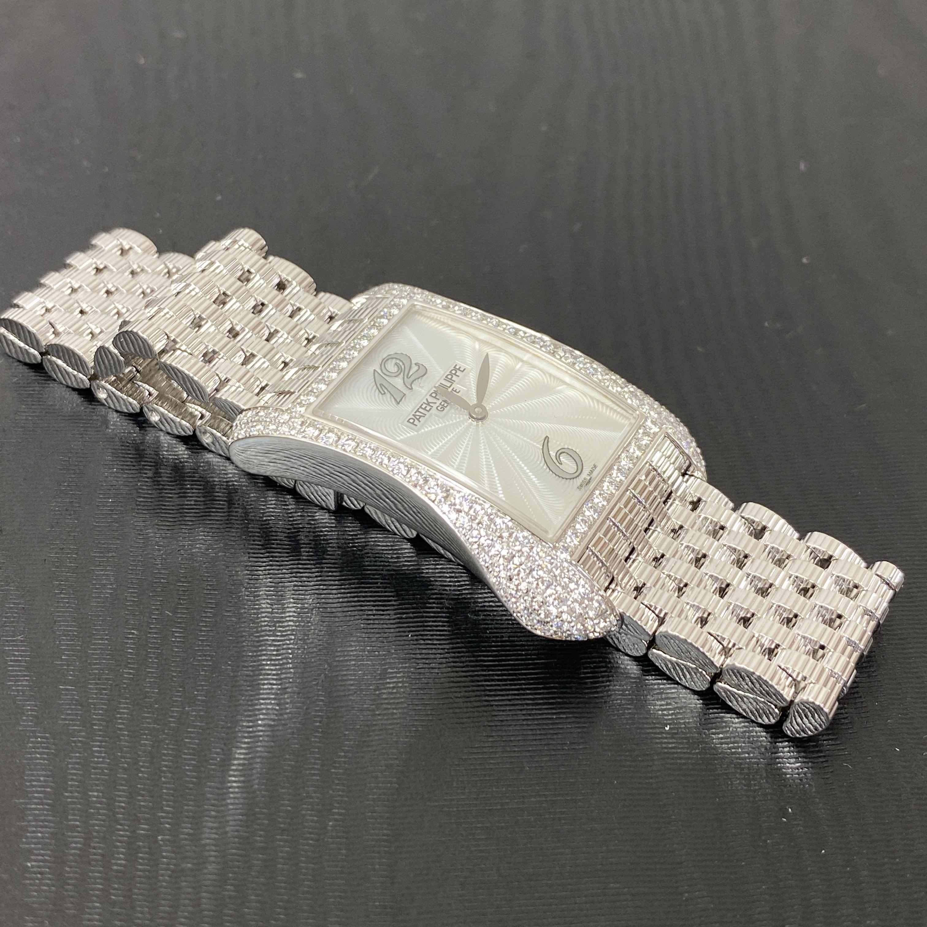 Patek Philippe 4972/1G-001 GONDOLO Quartz 18kt White Gold & Diamond