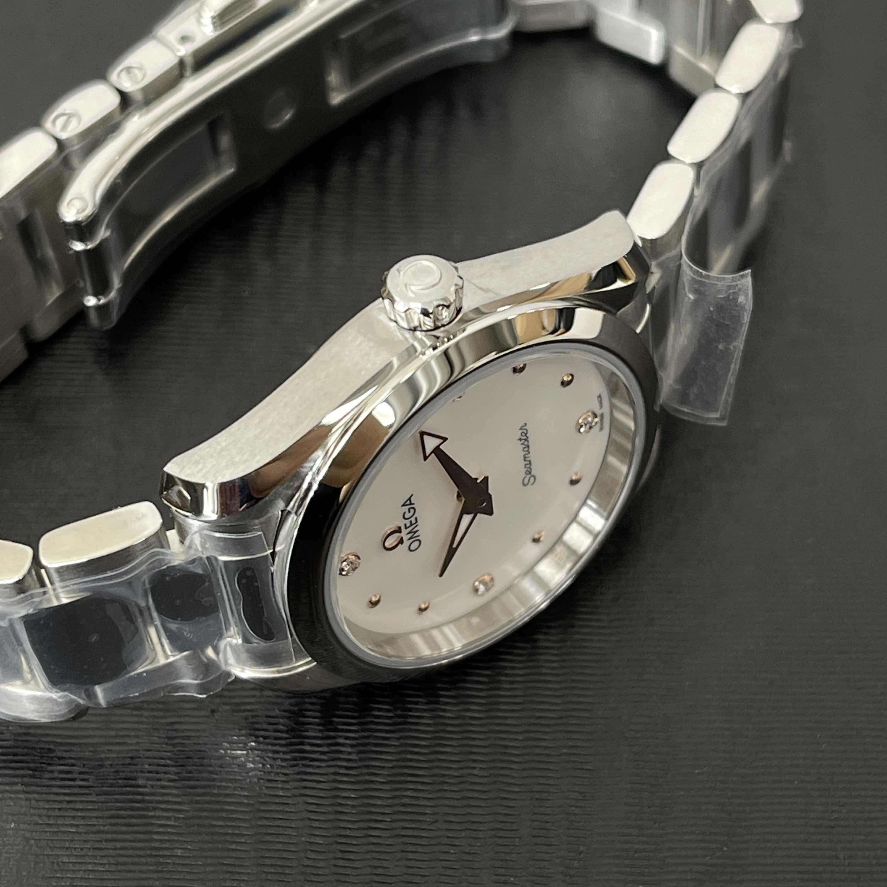 Omega 220.10.28.60.54.001 SEAMASTER Quartz Stainless Steel